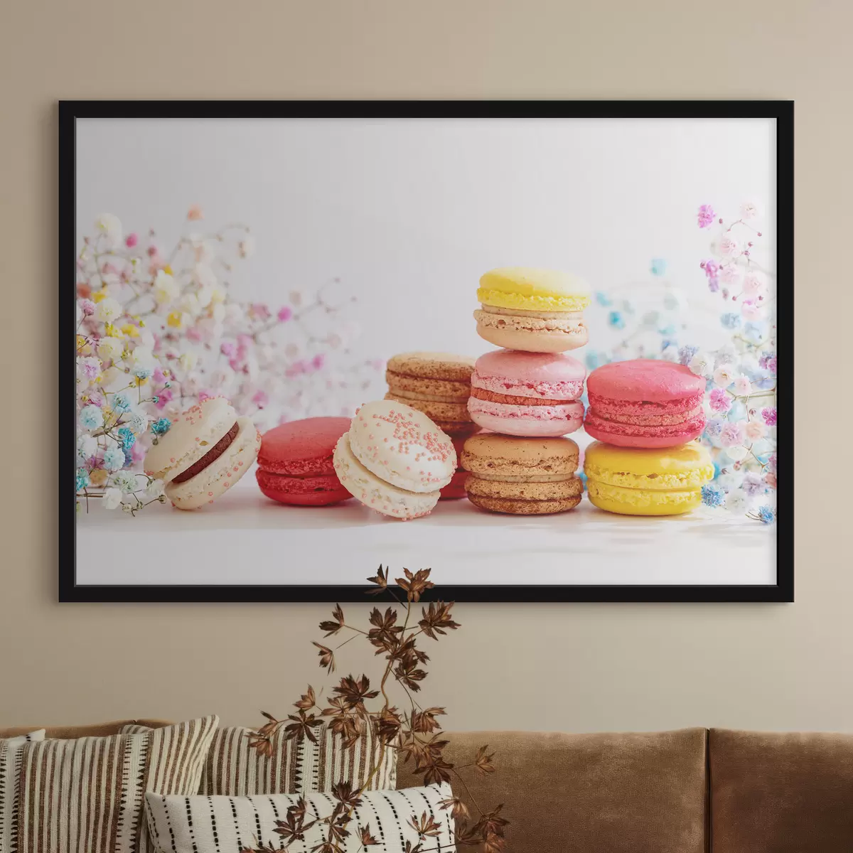 Poster Macarons de colores entre delicadas flores f37757