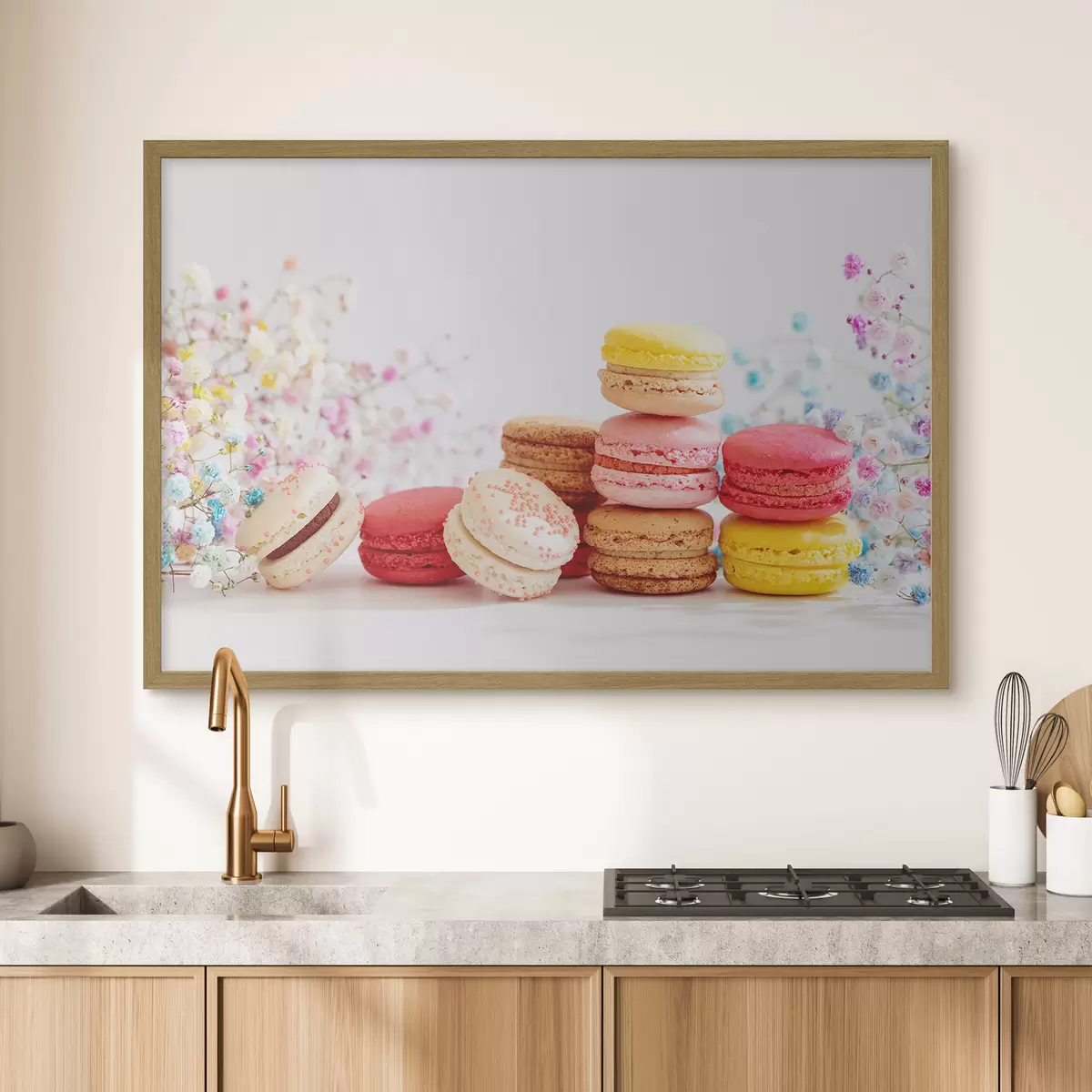 Poster Macarons de colores entre delicadas flores f37757
