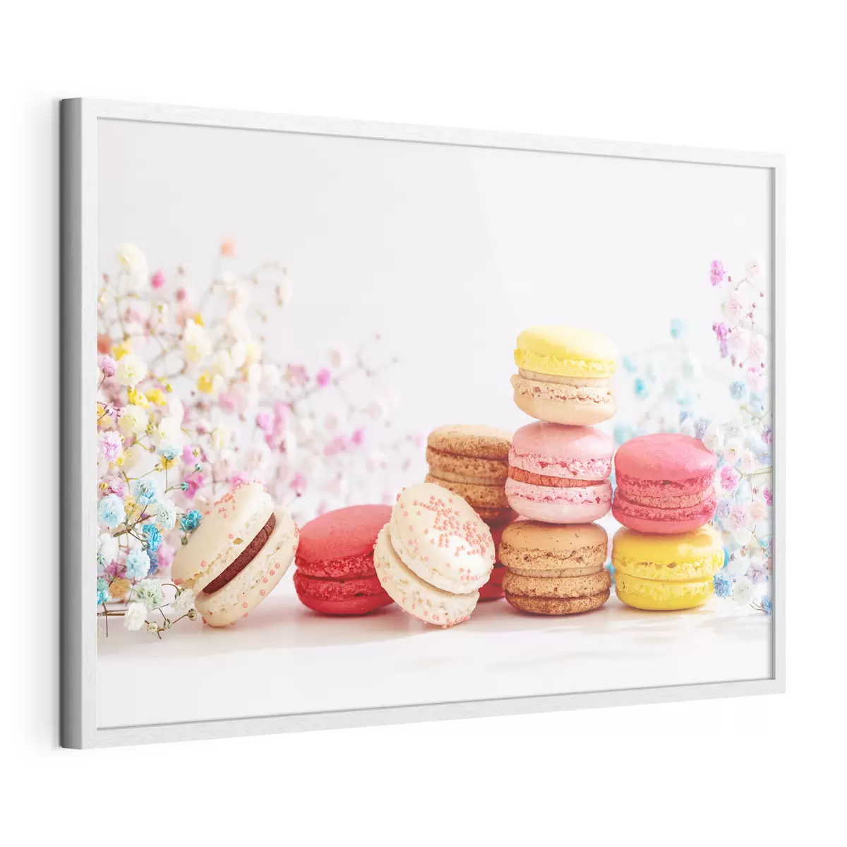 Poster Macarons de colores entre delicadas flores f37757
