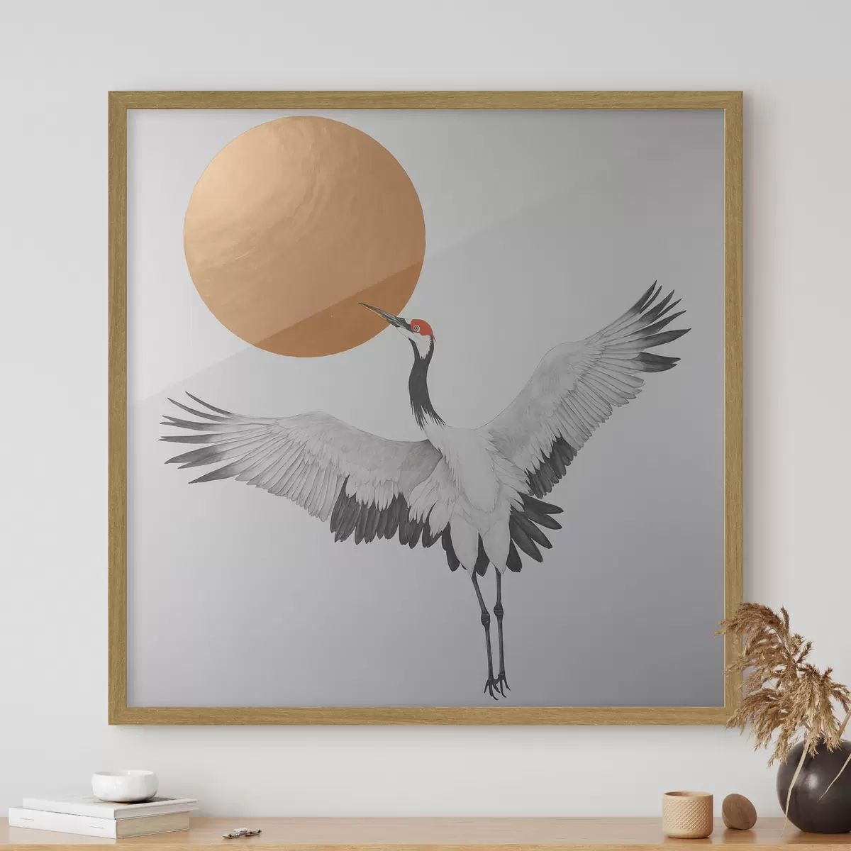 Poster Una grulla volando hacia el sol f38195