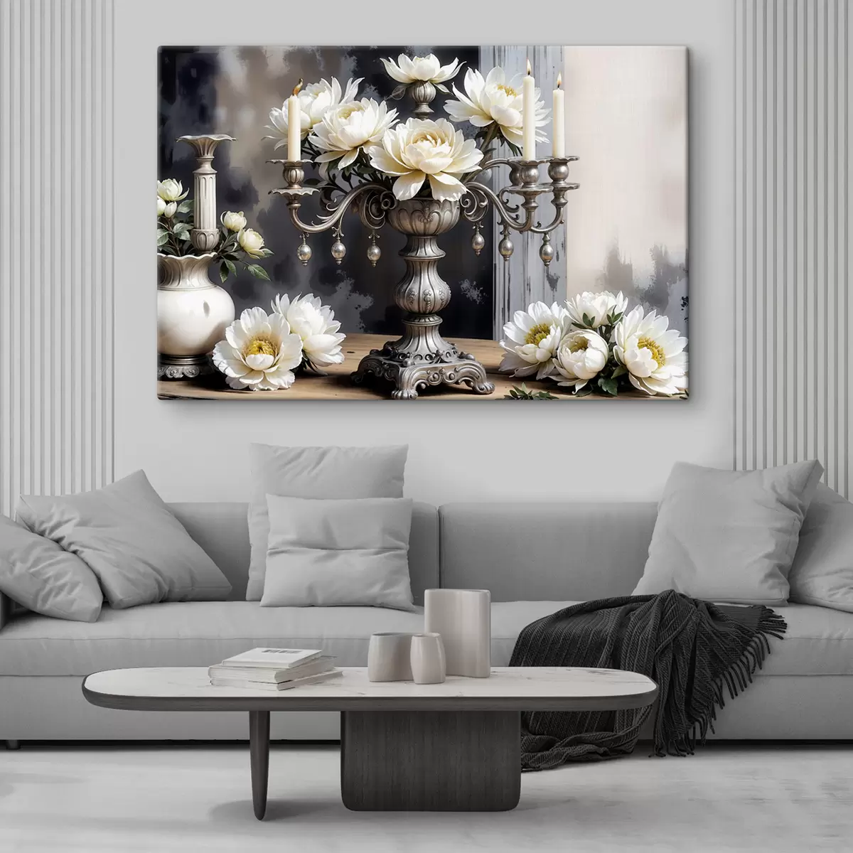 murales de pared Un ramo de grandes flores de dalia blanca en un florero plateado adornado, rodeado de velas encendidas sobre una mesa de madera s39384