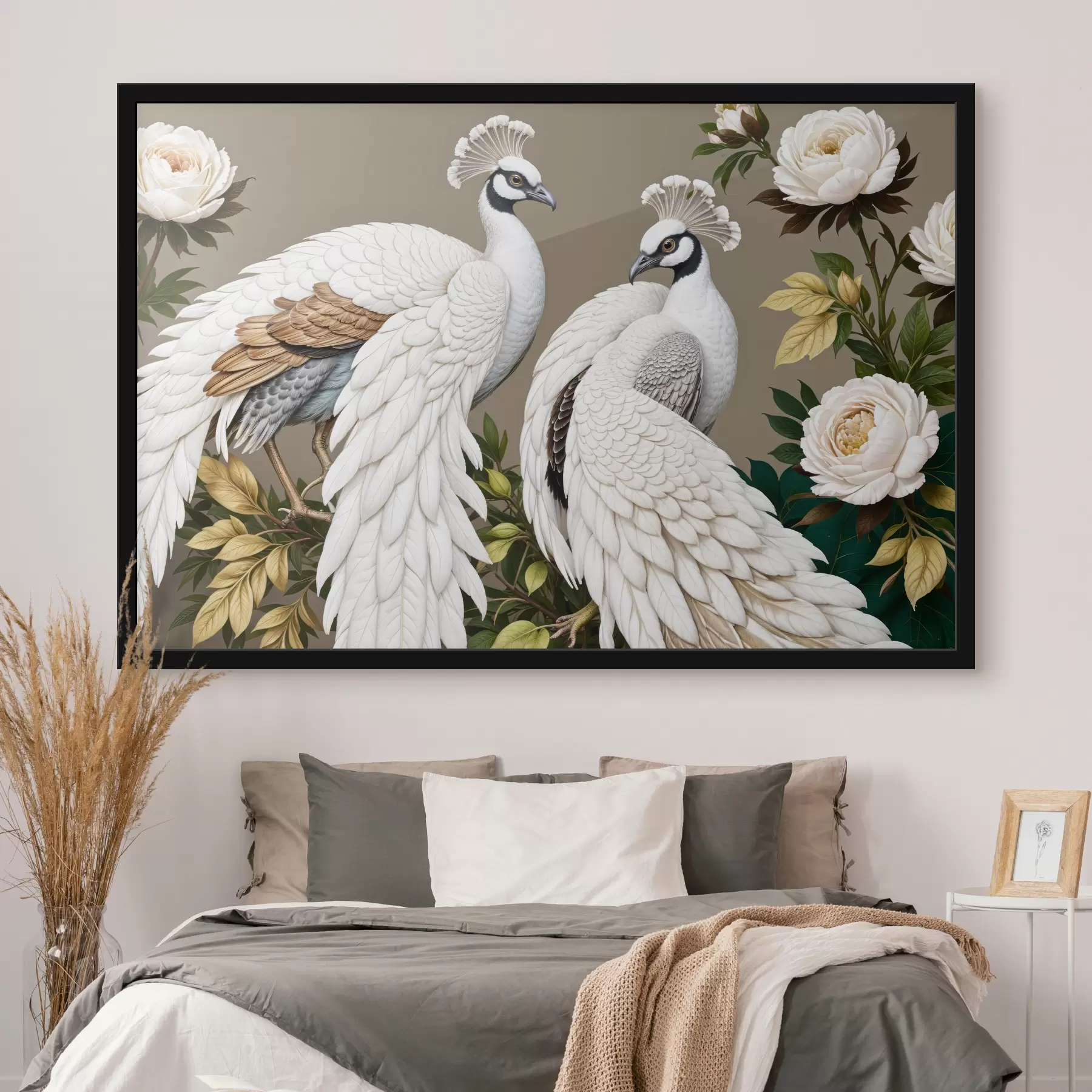 murales de pared Dos pavos reales blancos con plumas adornadas posados en una rama con flores f40022