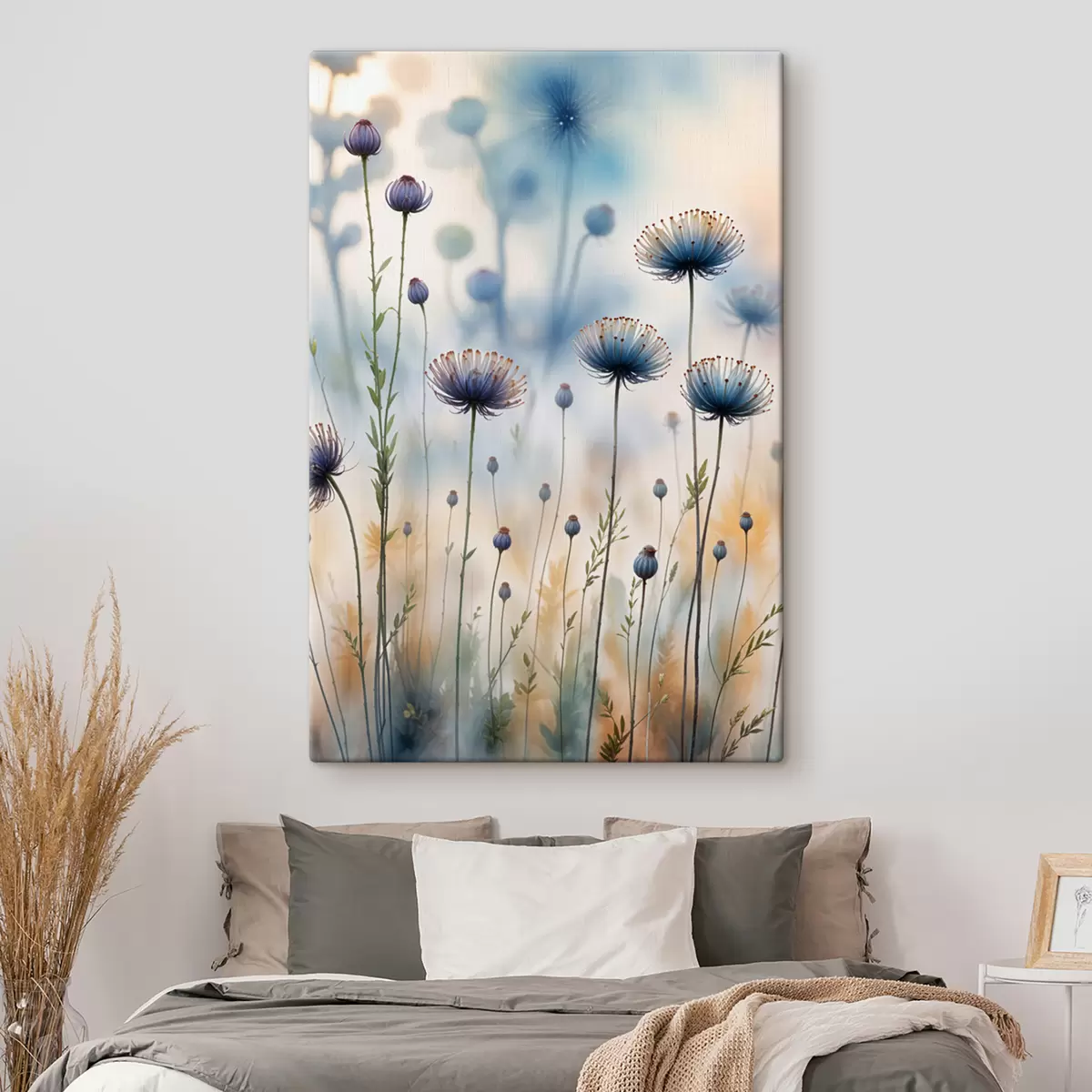 murales de pared Flores altas de color púrpura similares a dientes de león con fondo borroso, creando una atmósfera serena y de ensueño. s40414