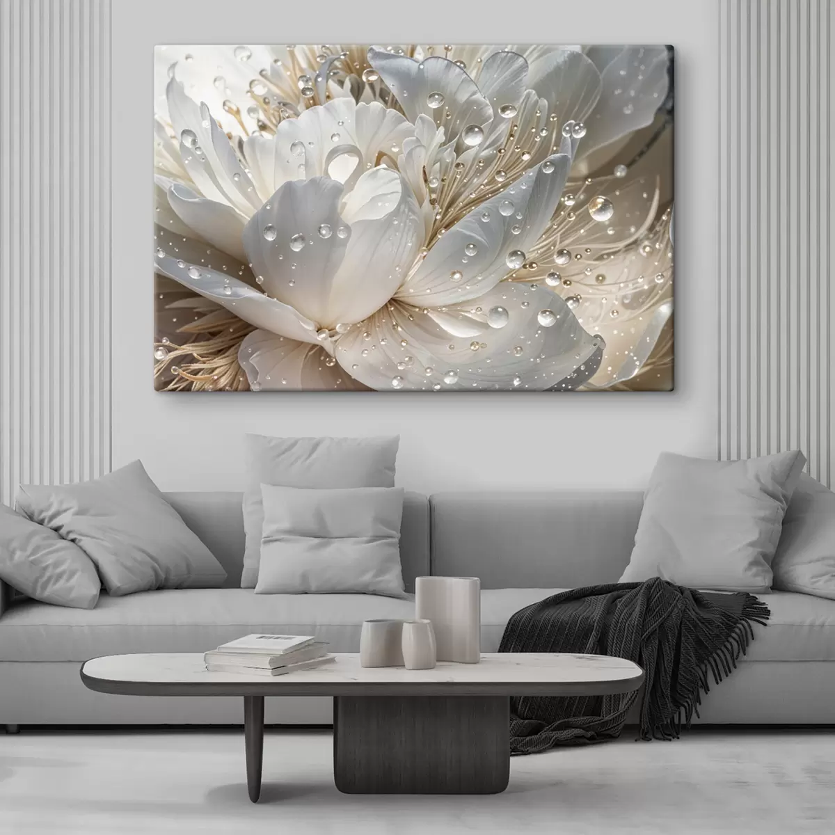 murales de pared Un primer plano de una flor de peonía blanca con gotas de agua en los pétalos, sobre un fondo borroso s40539