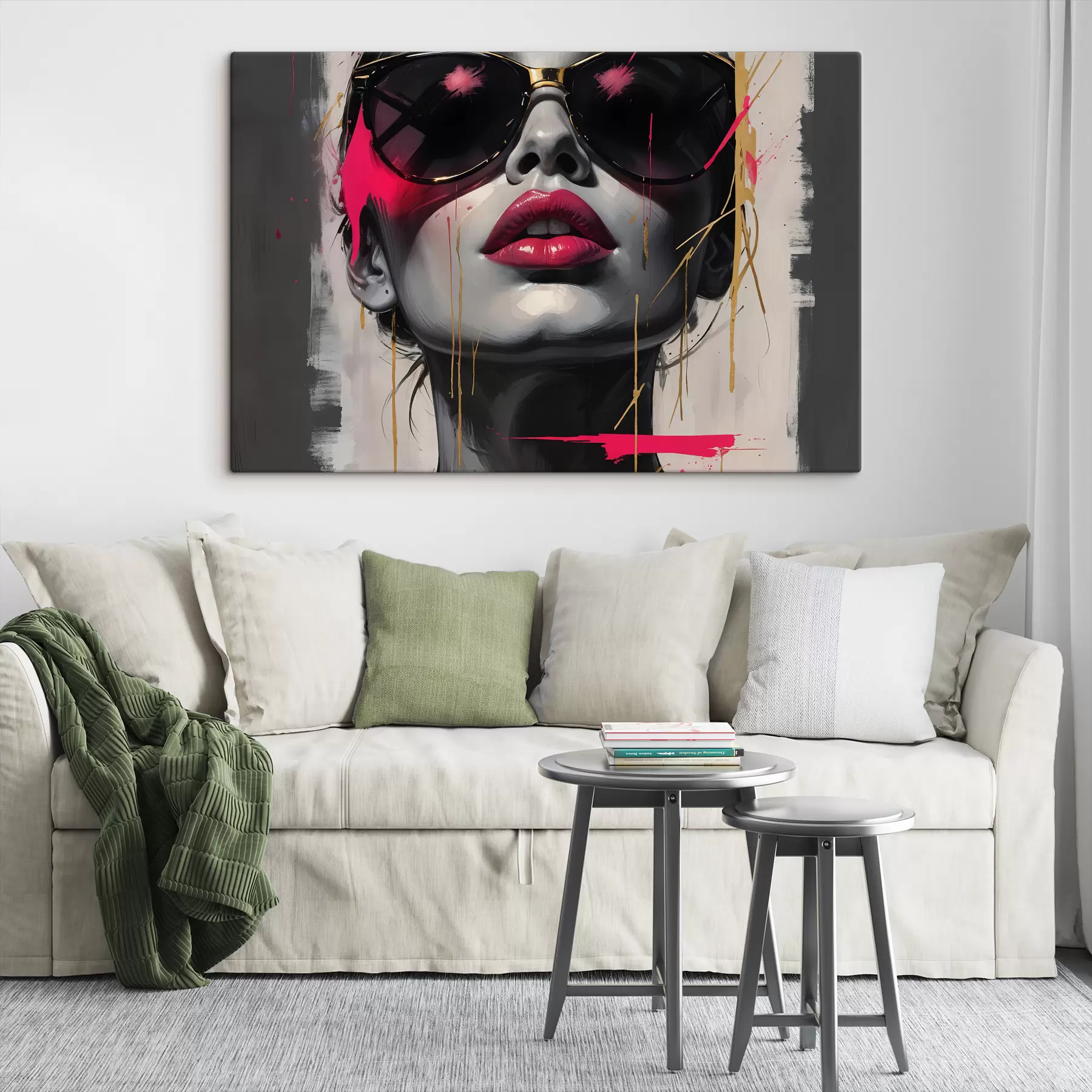 murales de pared Retrato abstracto de una mujer joven con gafas de sol con labios rosados y formas abstractas y salpicaduras de color rosa.  s40558