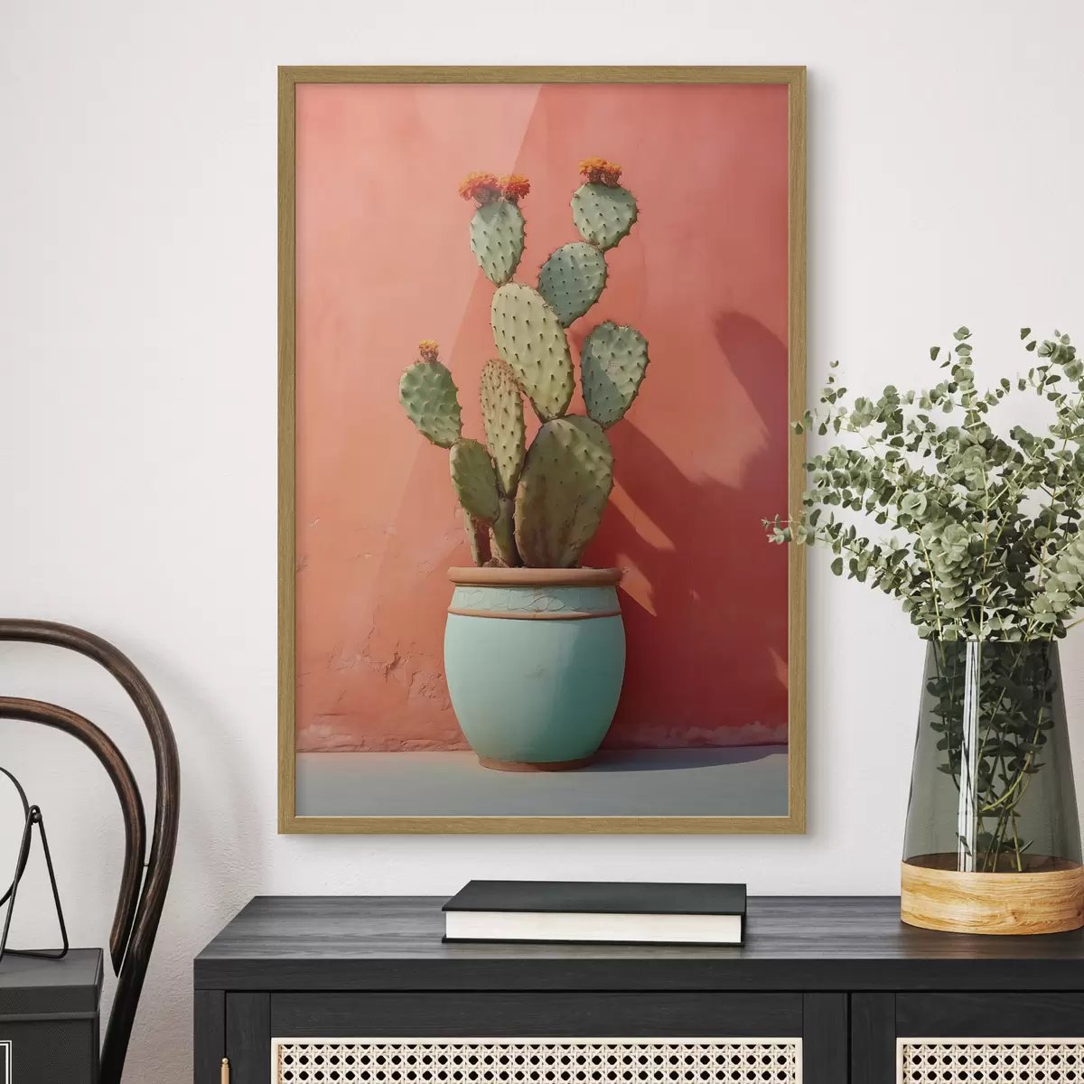 Poster Cactus en una maceta ligera contra una pared rosa rojiza f40800