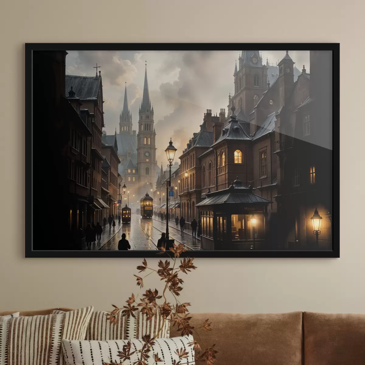 Poster Una tarde lluviosa en una vieja ciudad europea, con calles adoquinadas, edificios históricos y un tranvía que pasa por delante f40604