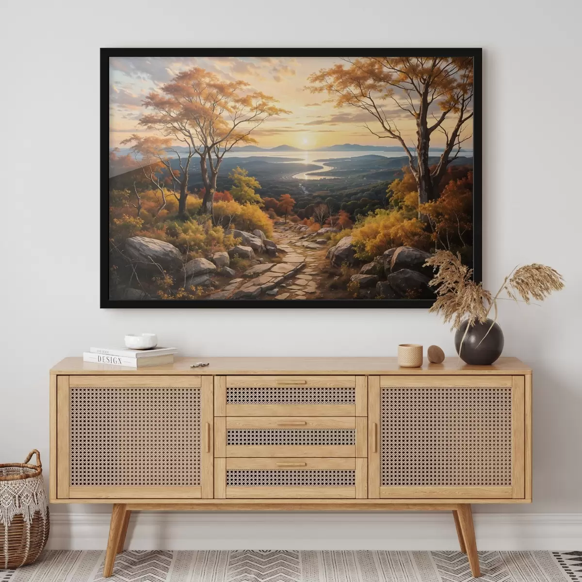 Poster Paisaje con un sinuoso camino de tierra que atraviesa un bosque de árboles de colores otoñales y un cielo al atardecer f41732