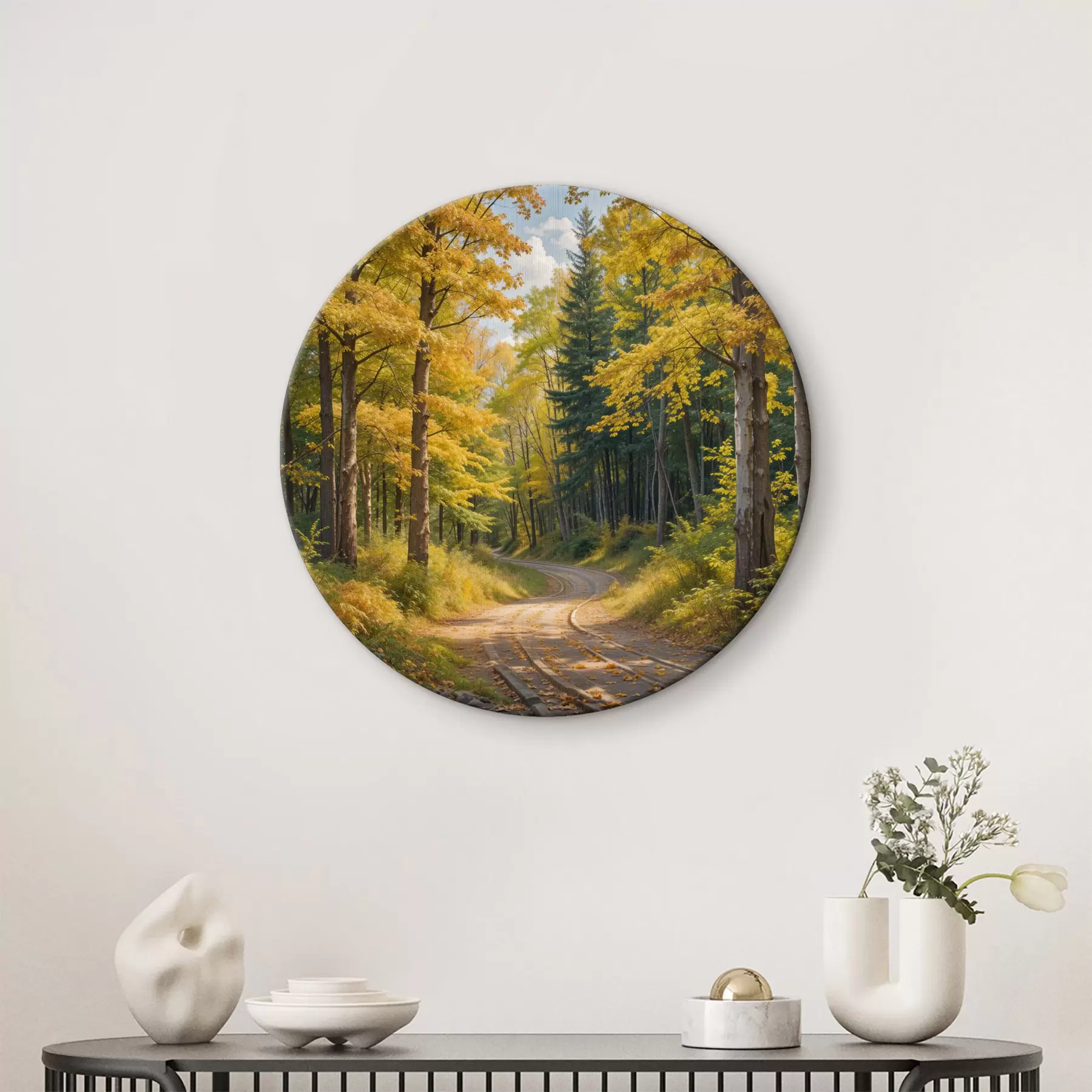 murales de pared Un camino de tierra que serpentea a través de un bosque en otoño, con árboles altos a ambos lados r40031