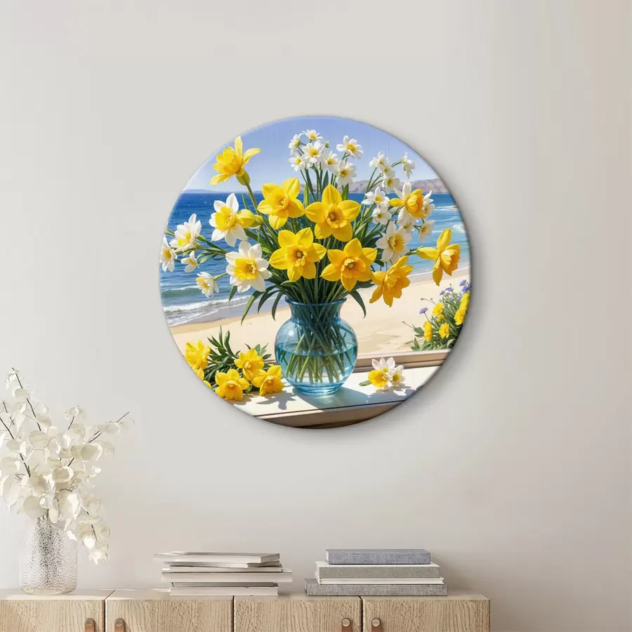 murales de pared Un ramo de narcisos amarillos y margaritas blancas en un jarrón de vidrio en el alféizar de una ventana con vista a la playa y al océano r40171