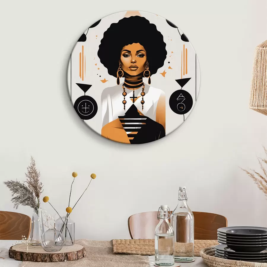 murales de pared Una mujer con un gran afro con camisa blanca y pendientes r37793