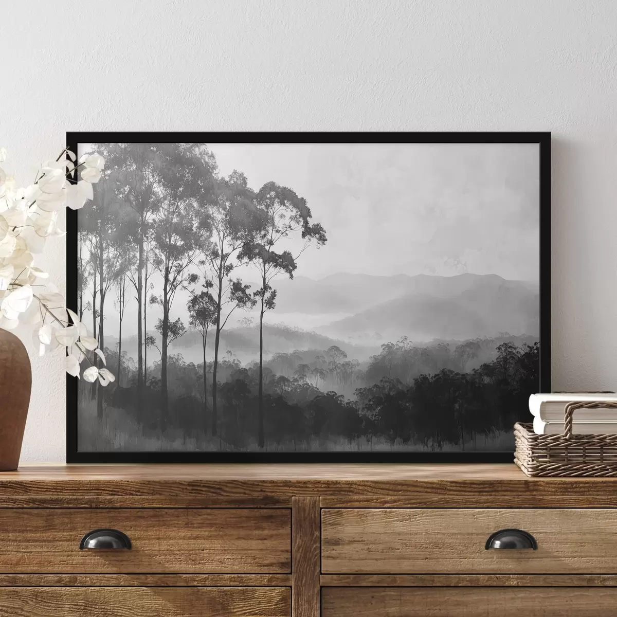 Poster Bosque místico en tonos grises, paisaje natural, árboles f42373