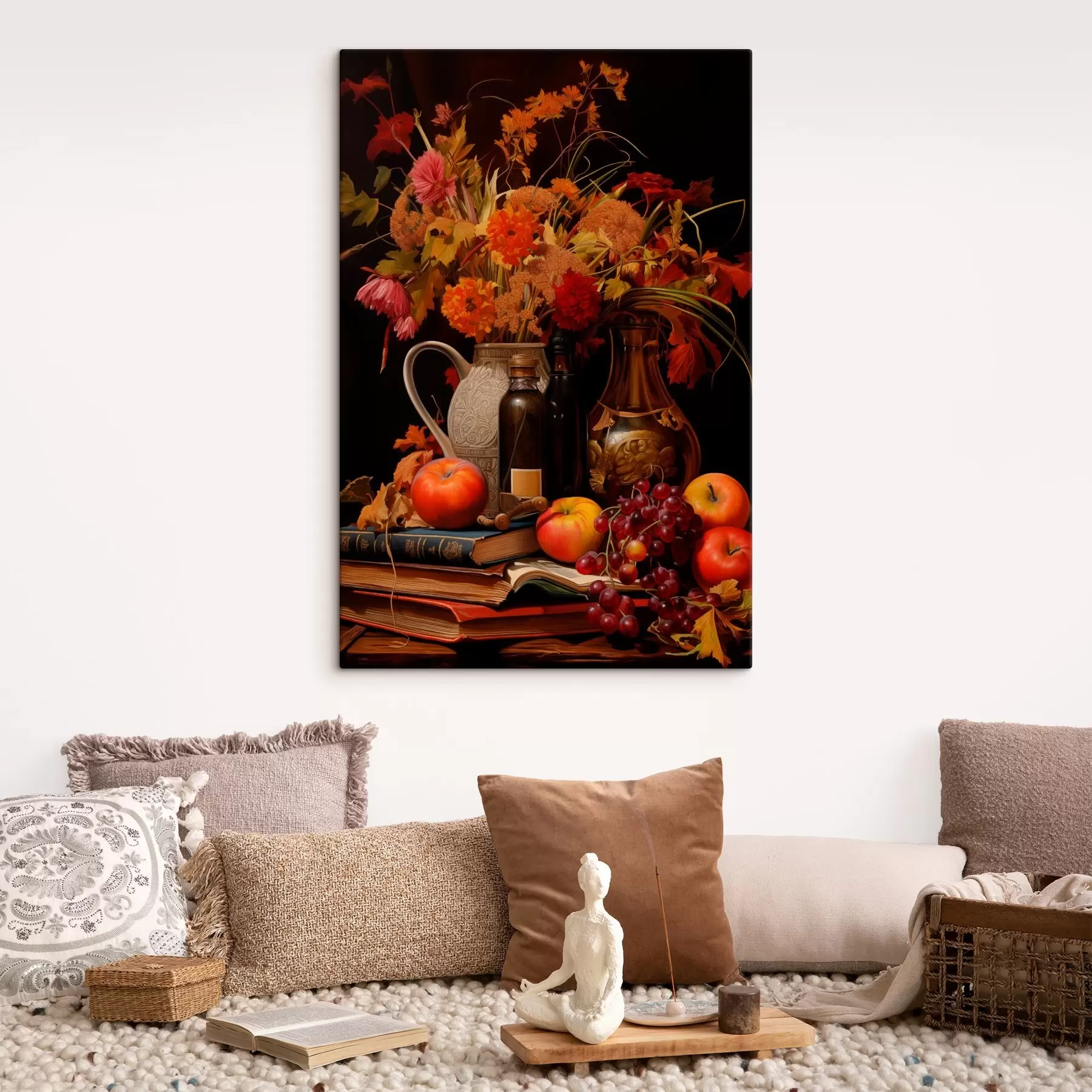murales de pared Bodegón otoñal con un ramo de flores en cálidos tonos naranjas y rojos, manzanas, uvas, libros y platos de cerámica sobre fondo oscuro s42561