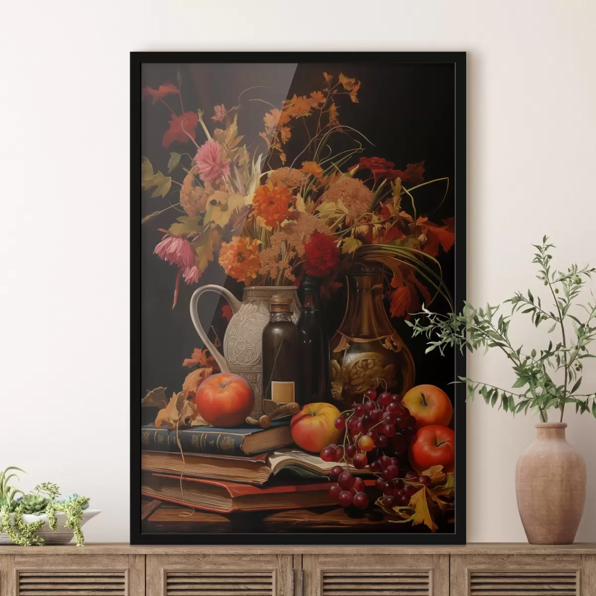 Poster Bodegón otoñal con un ramo de flores en cálidos tonos naranjas y rojos, manzanas, uvas, libros y platos de cerámica sobre fondo oscuro. f42561