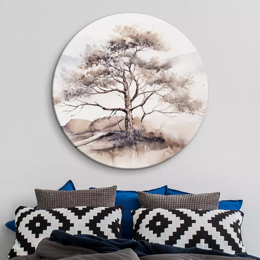 murales de pared Un árbol solitario de tronco retorcido y ramas escasas, sobre un fondo suave y apagado de montañas r42715