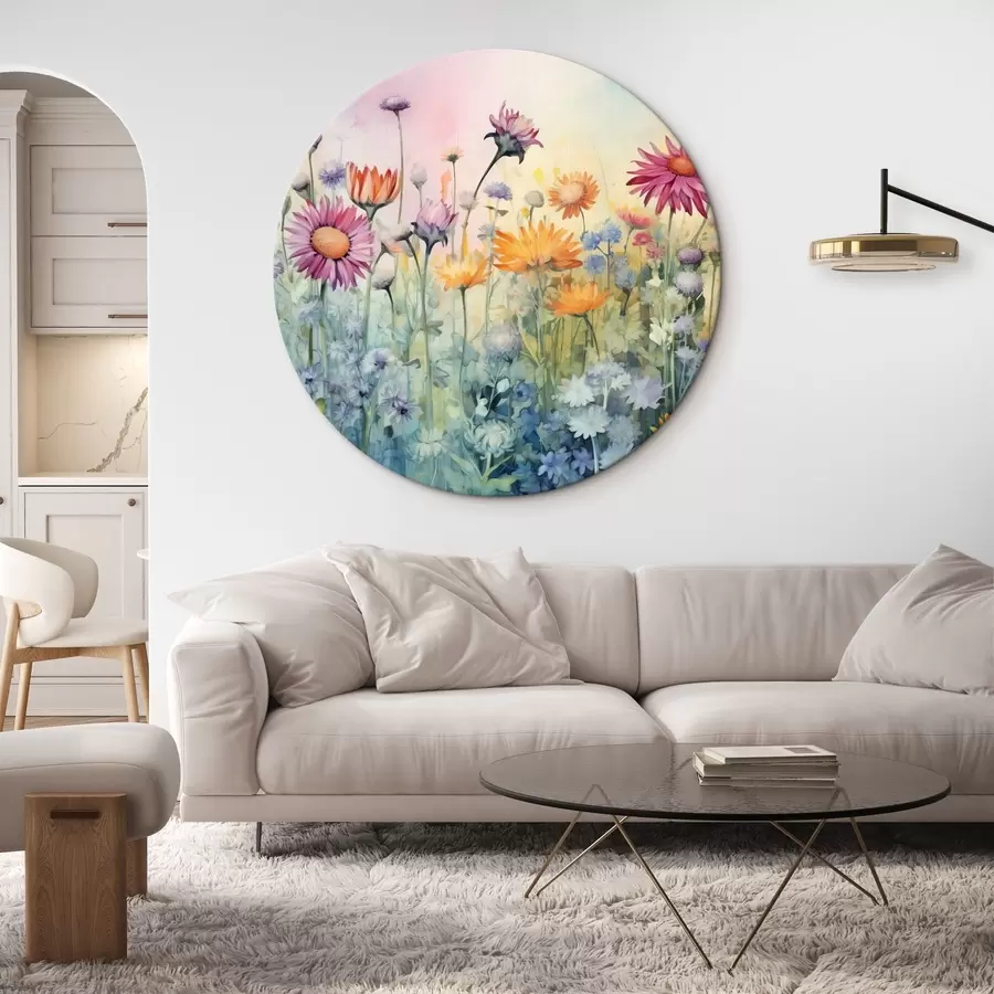 murales de pared Un vibrante campo de altas y exuberantes flores silvestres sobre un suave fondo de acuarela en tonos pastel r42726