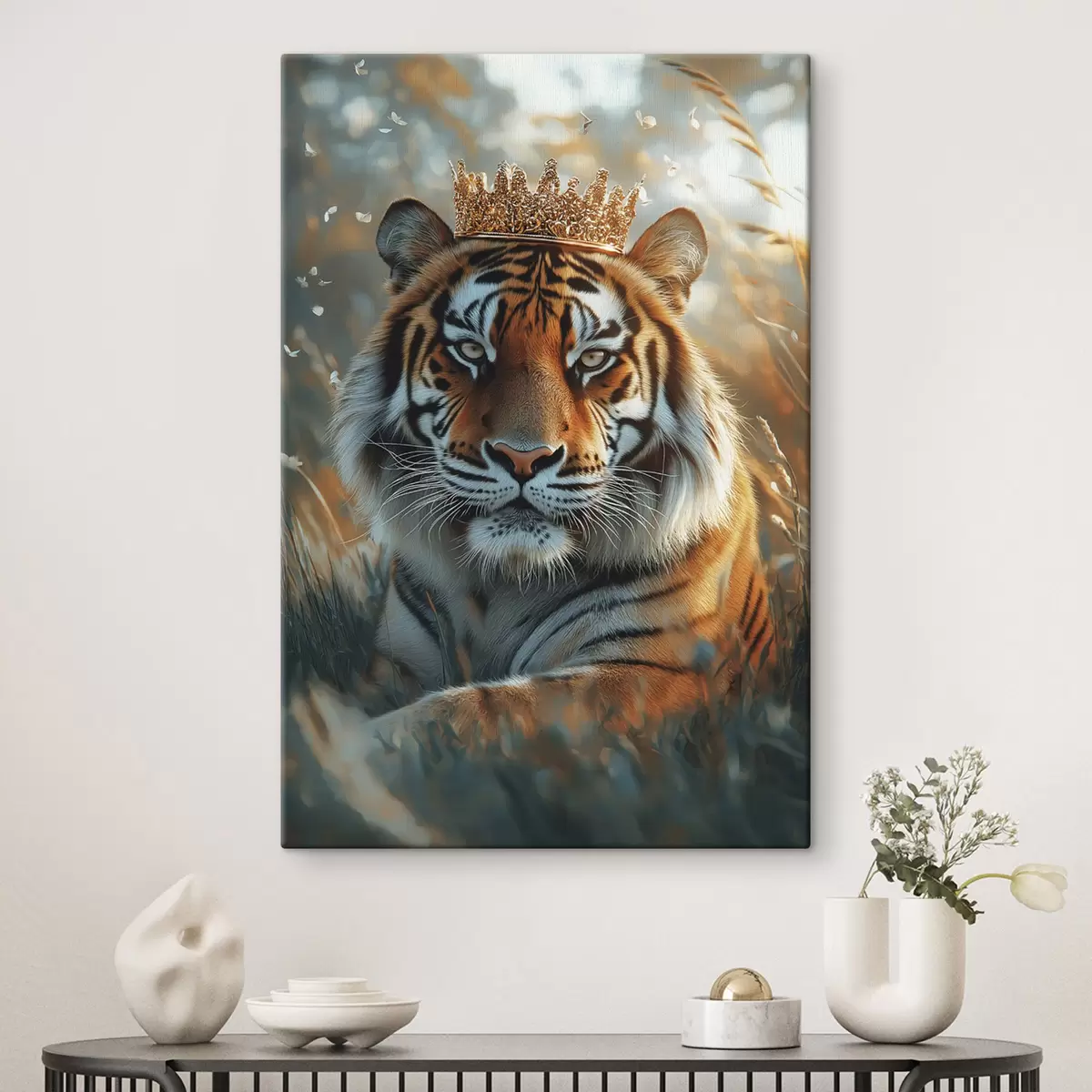 murales de pared Hermoso tigre con corona de oro, prado de verano, realismo s42786