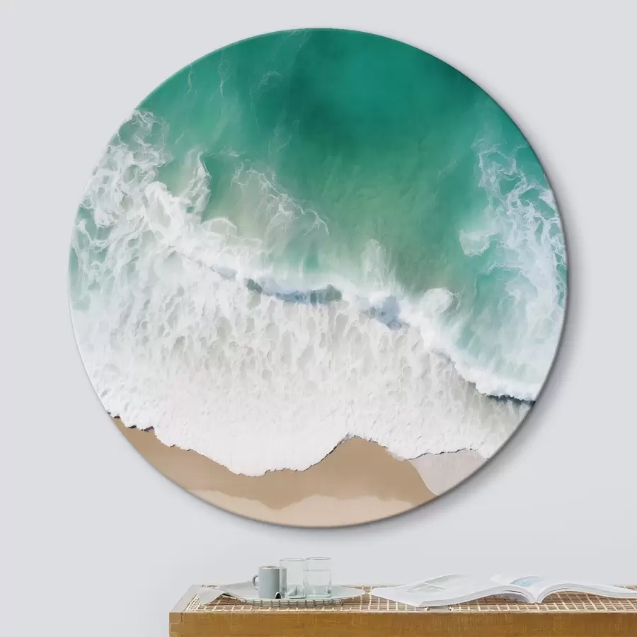 murales de pared Vista aérea de una orilla del mar con olas turquesas que llegan suavemente a la playa de arena r42930