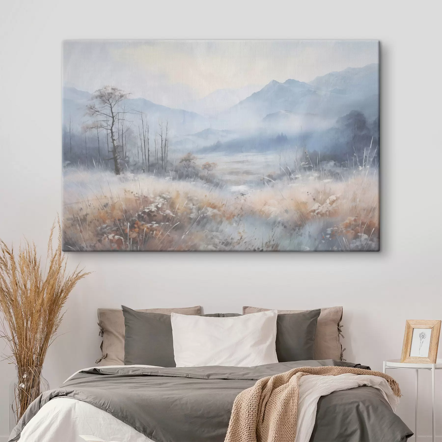 murales de pared Paisaje texturizado con montañas, hierba seca y un bosque, colores apagados s44402