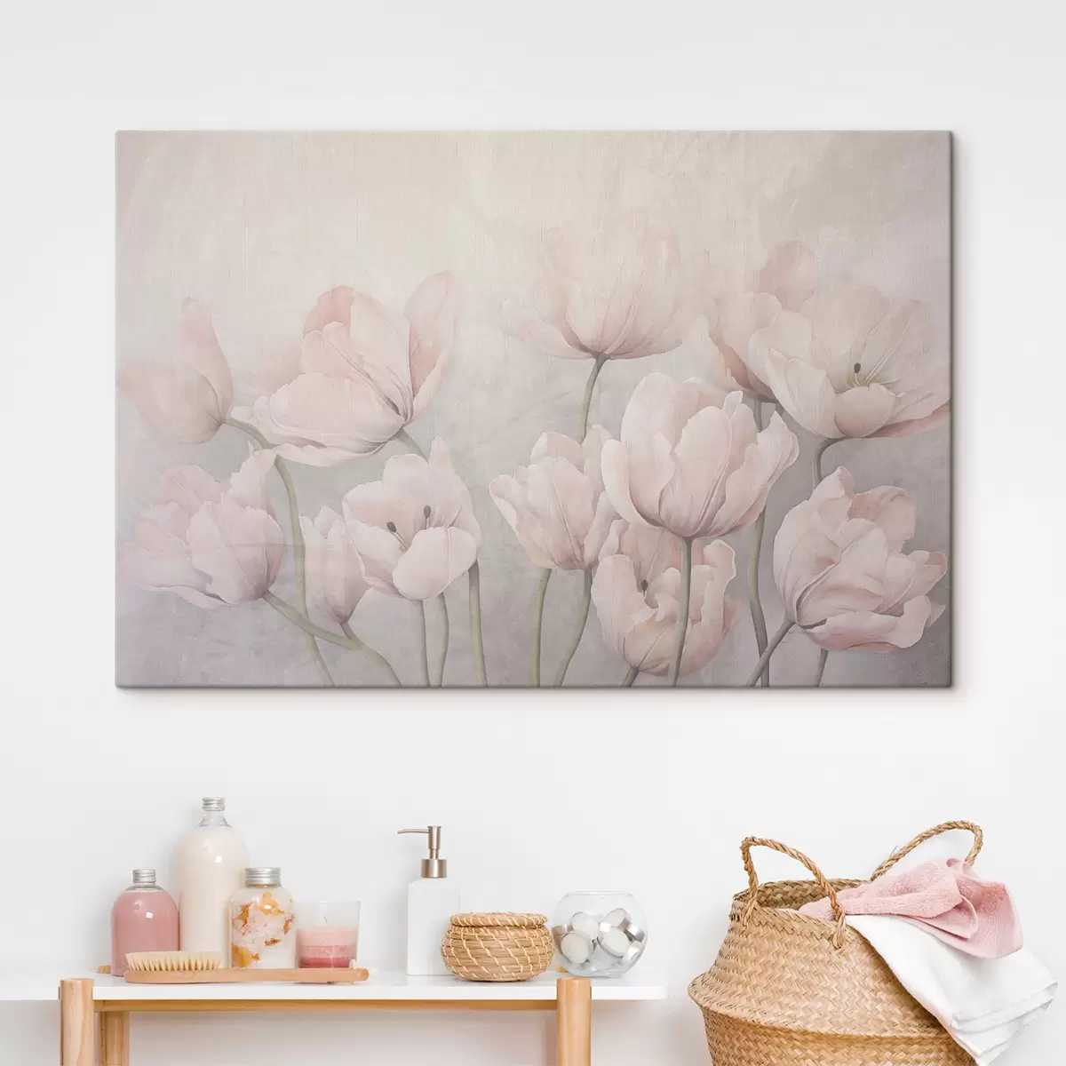 murales de pared Tulipanes rosas con textura vintage y tallos largos, colores suaves y apagados, fondo gris claro s44407