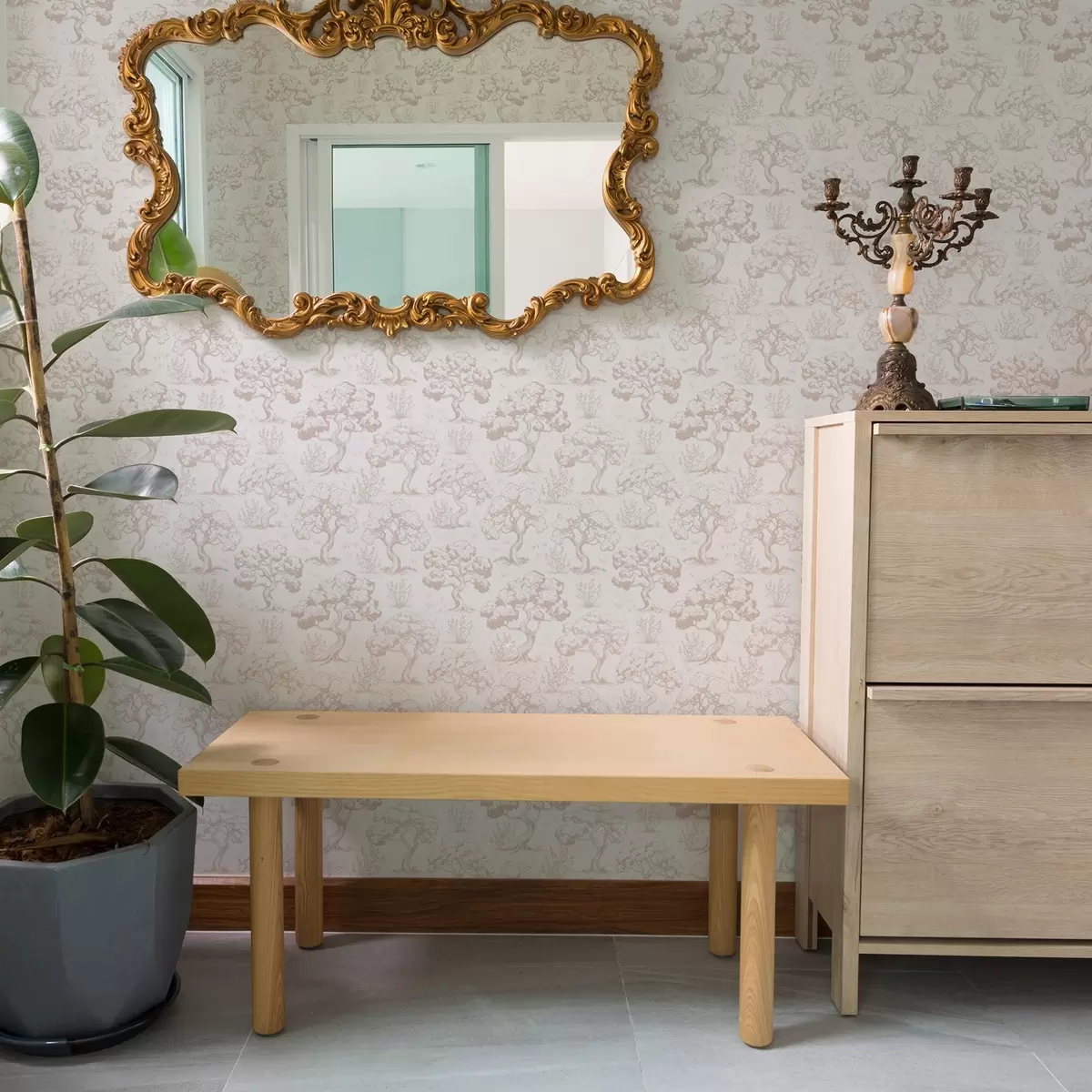 Papel pintado Siluetas monocromáticas de árboles en estilo vintage, combinación de colores beige a00210