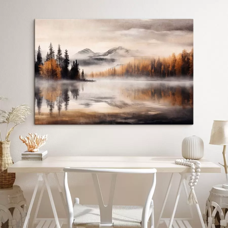 murales de pared Un paisaje lacustre de textura brumosa con pinos y montañas, cielo gris nublado  s44856