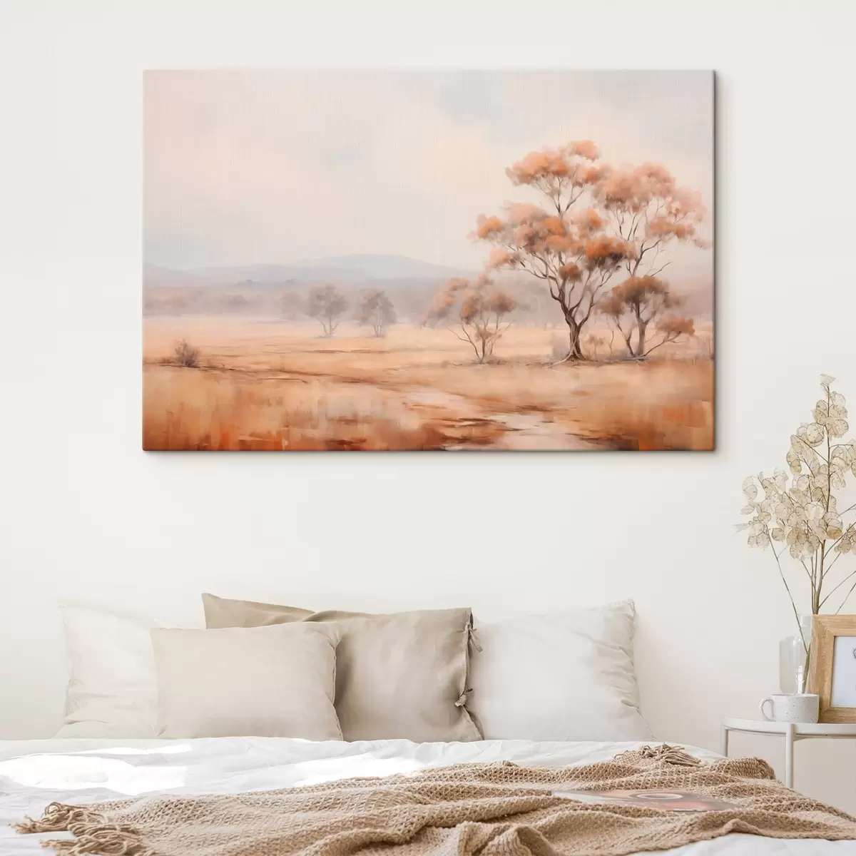 murales de pared Un campo con hierba naranja y algunos árboles con hojas naranjas, montañas al fondo con un cielo nublado s44927