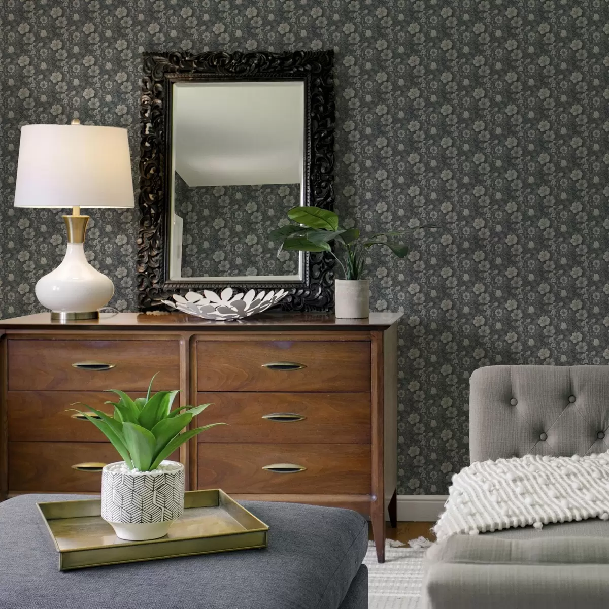 Papel pintado Estampado azul oscuro con voluminosas flores blancas a00282