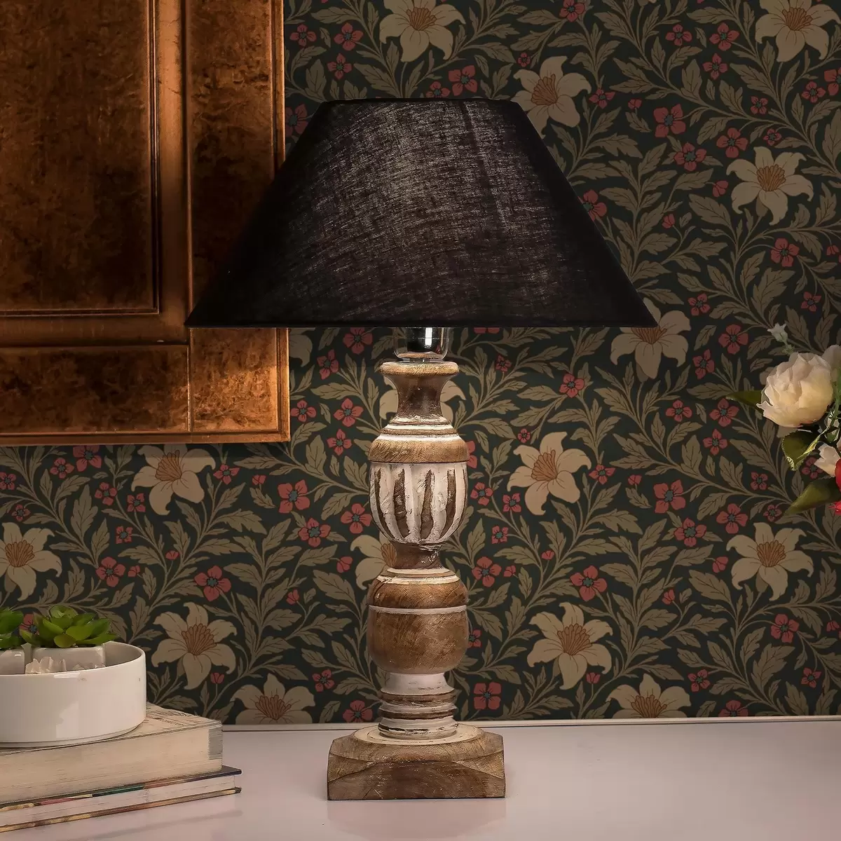 Papel pintado Fondo oscuro con flores amarillas y rojas de estilo Art Nouveau a00293