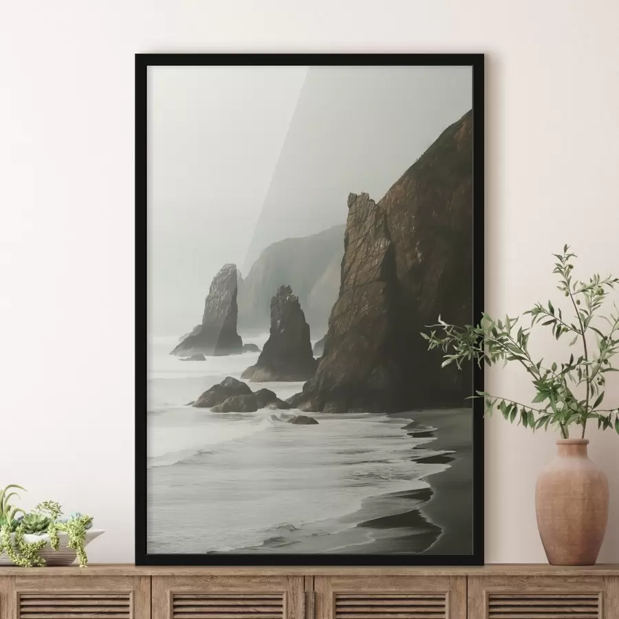 murales de pared Acantilados rocosos y litoral marino, olas rompiendo en la orilla, paisaje con una atmósfera malhumorada, tonos terrosos f45193