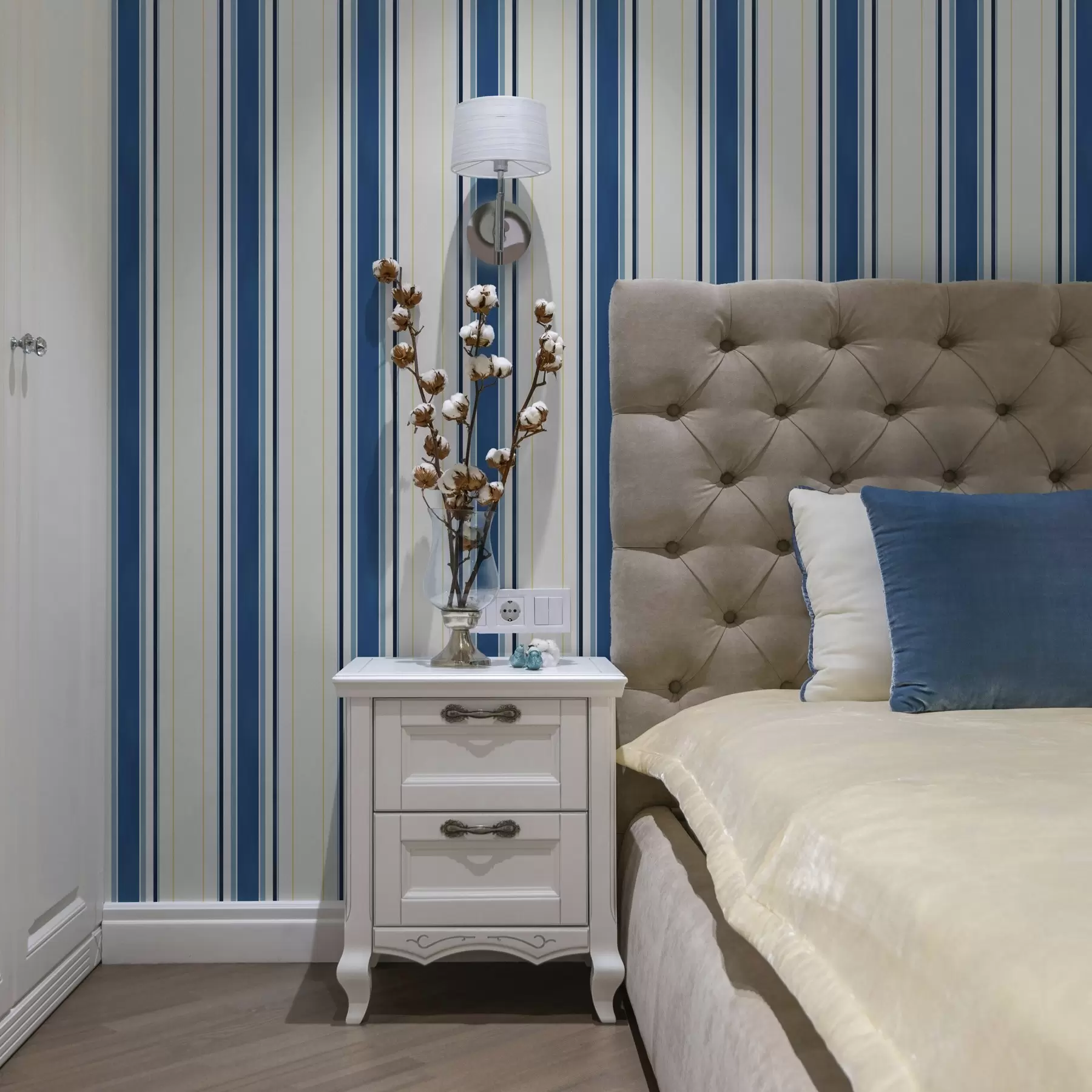 murales de pared Rayas azules anchas con finas líneas amarillas a00522