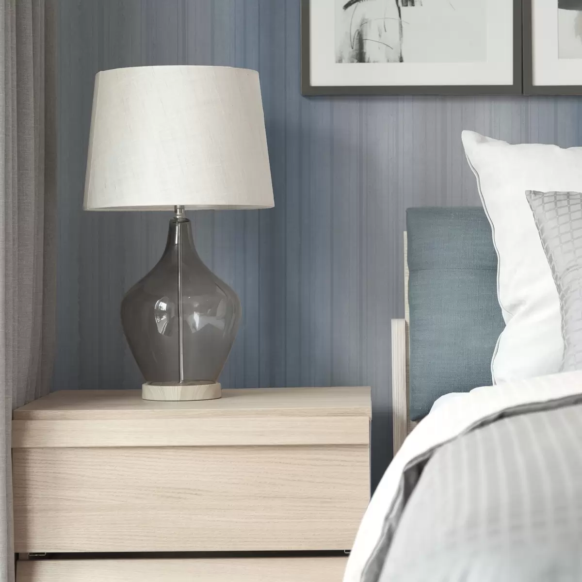 Papel pintado Rayas que pasan de tonos azules a grises a00550