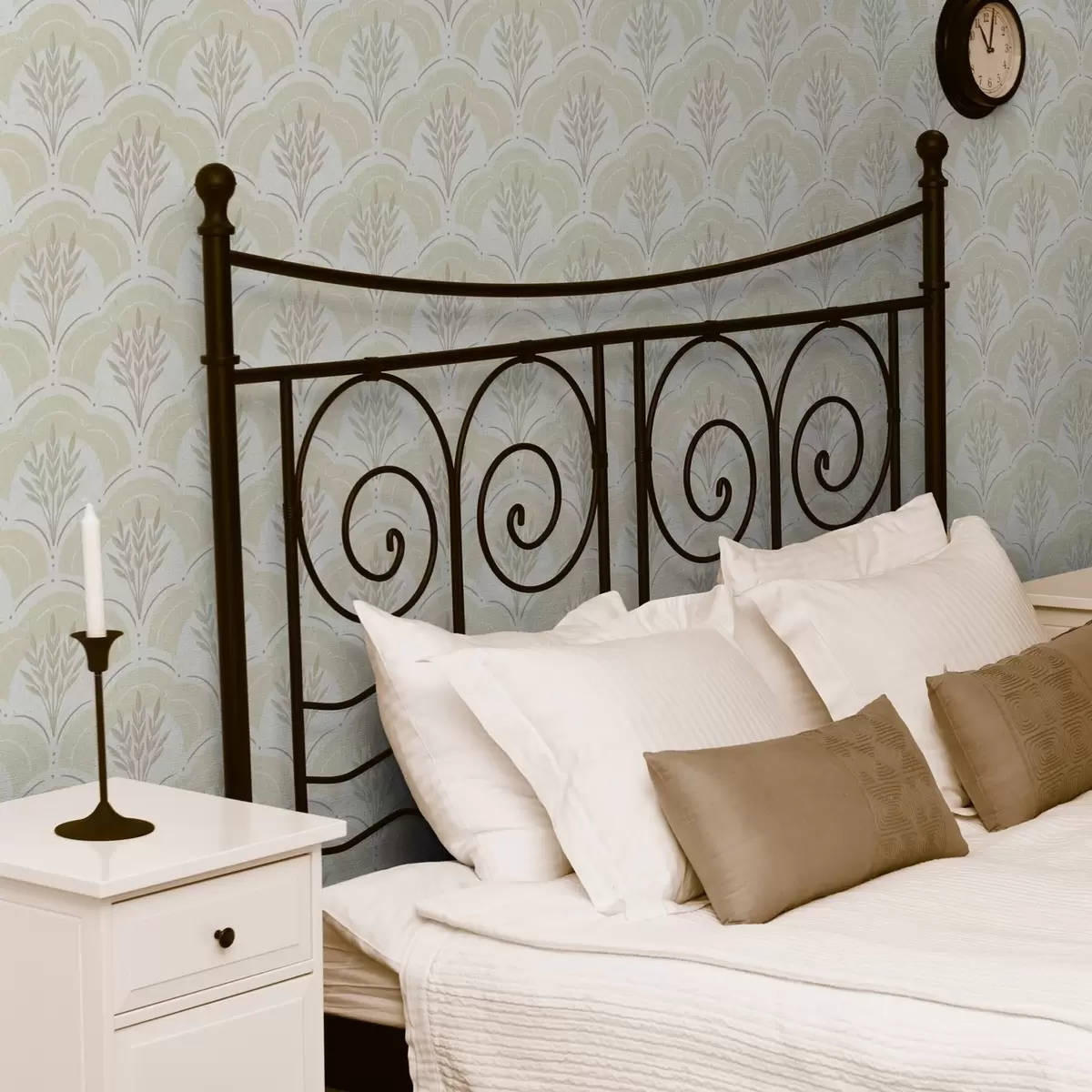 Papel pintado Trigo bajo arcos, fondo suave en acuarela amarillo crema a00607