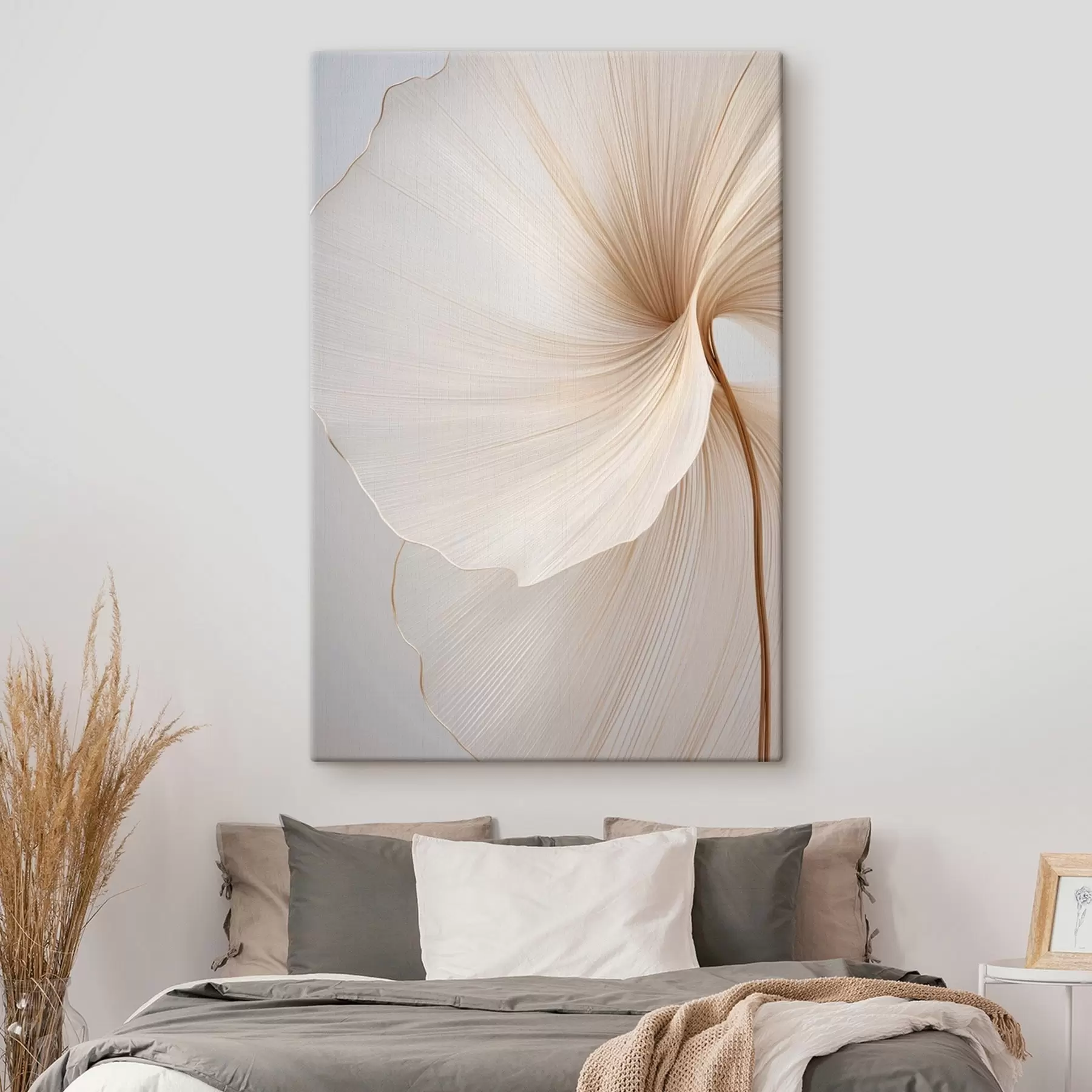 murales de pared Flores abstractas con pétalos finos y delicados en tonos blancos y beige s45922