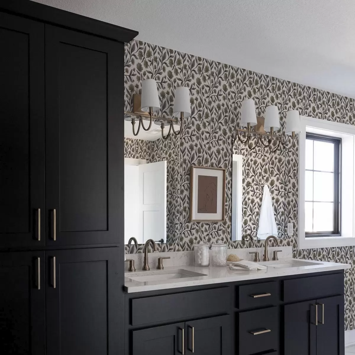 Papel pintado Flores silvestres en tonos gris oliva sobre fondo crema a00623v1