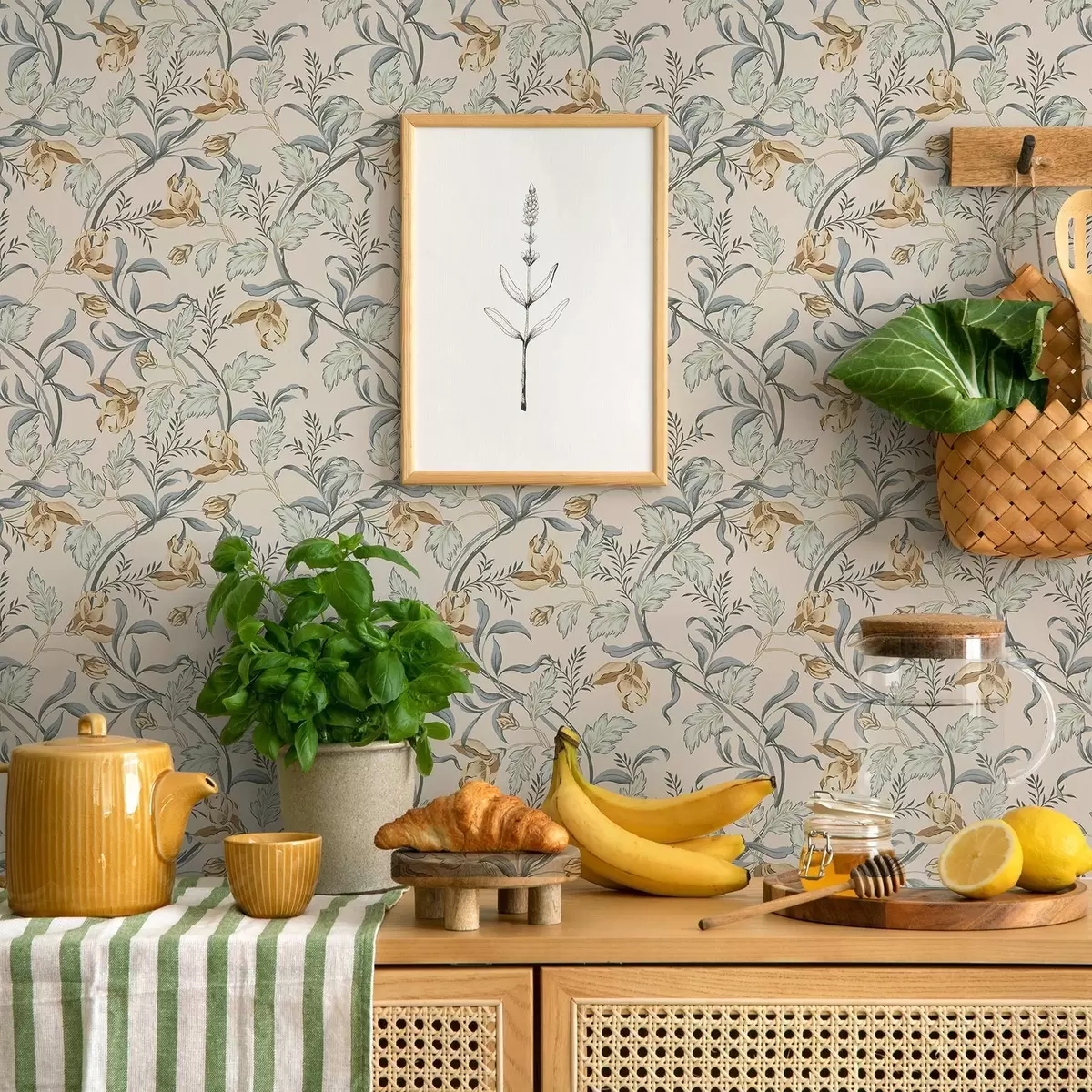 Papel pintado Flores vintage con follaje azul sobre fondo crema a00717