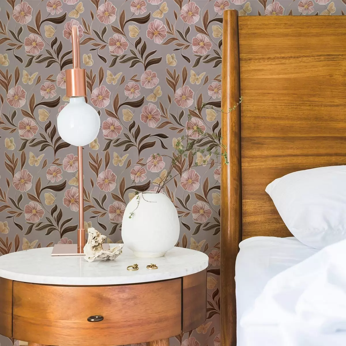 Papel pintado Flores rosas y mariposas sobre un fondo gris-beige a00633