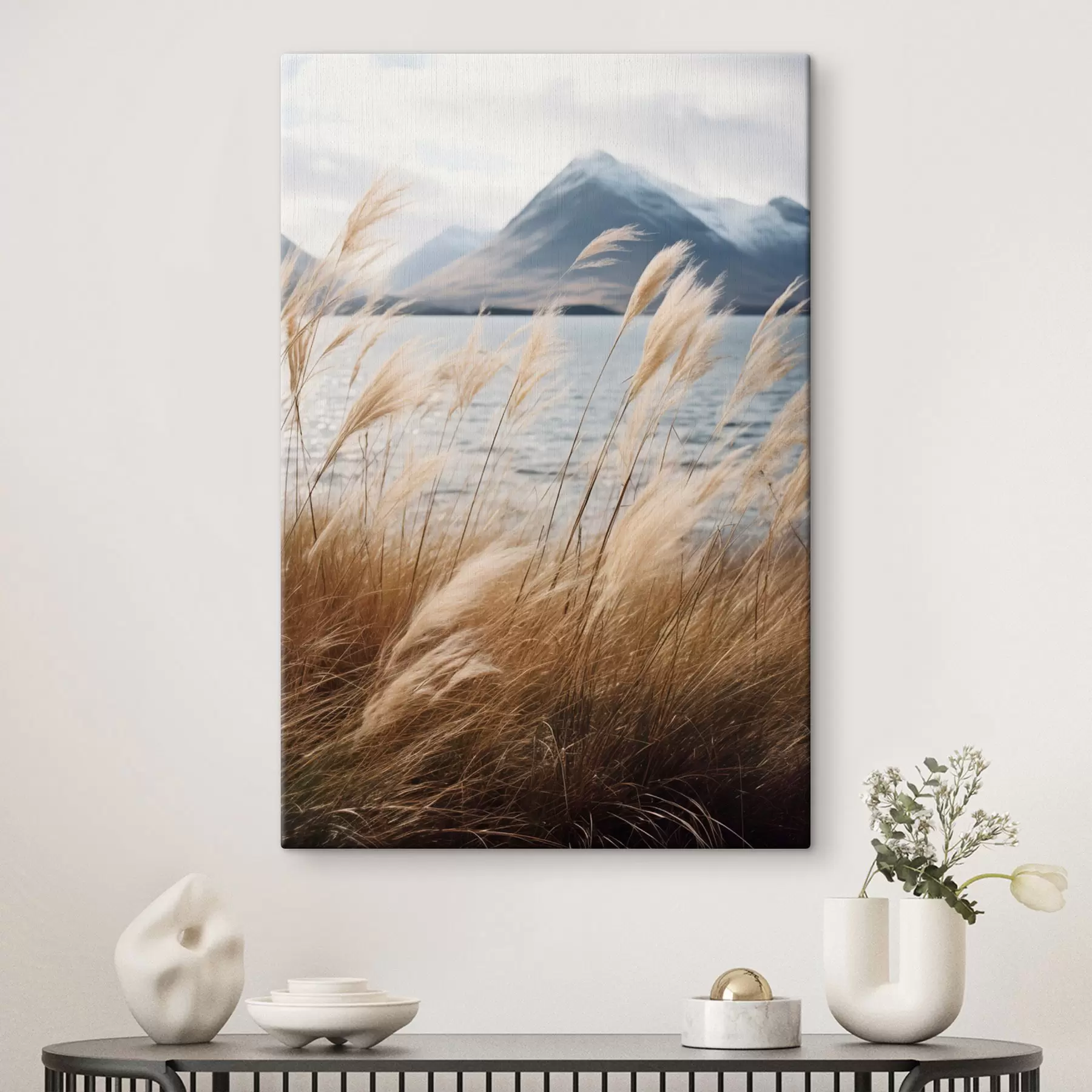 murales de pared Hierba de la pampa con un lago y montañas al fondo, iluminación suave, colores apagados, estilo naturalista s46283