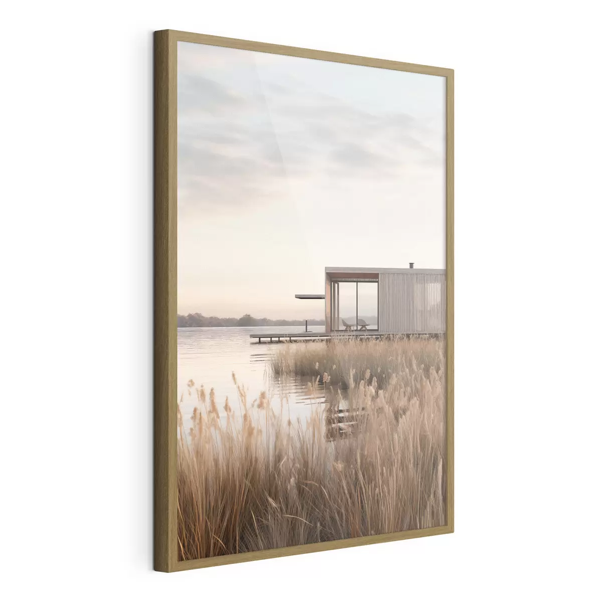 Poster Moderna cabaña junto al lago entre juncos al atardecer f46513