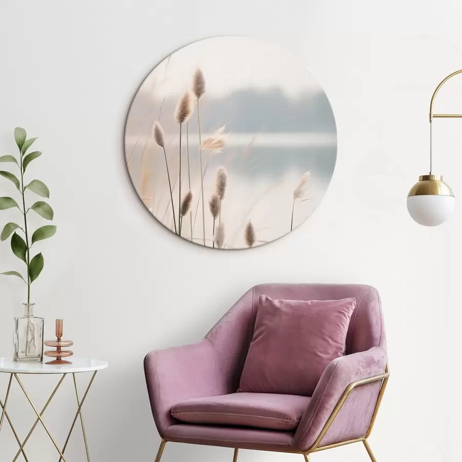 murales de pared Cañas suaves junto a la orilla brumosa de un lago, tonos beige pastel r46504