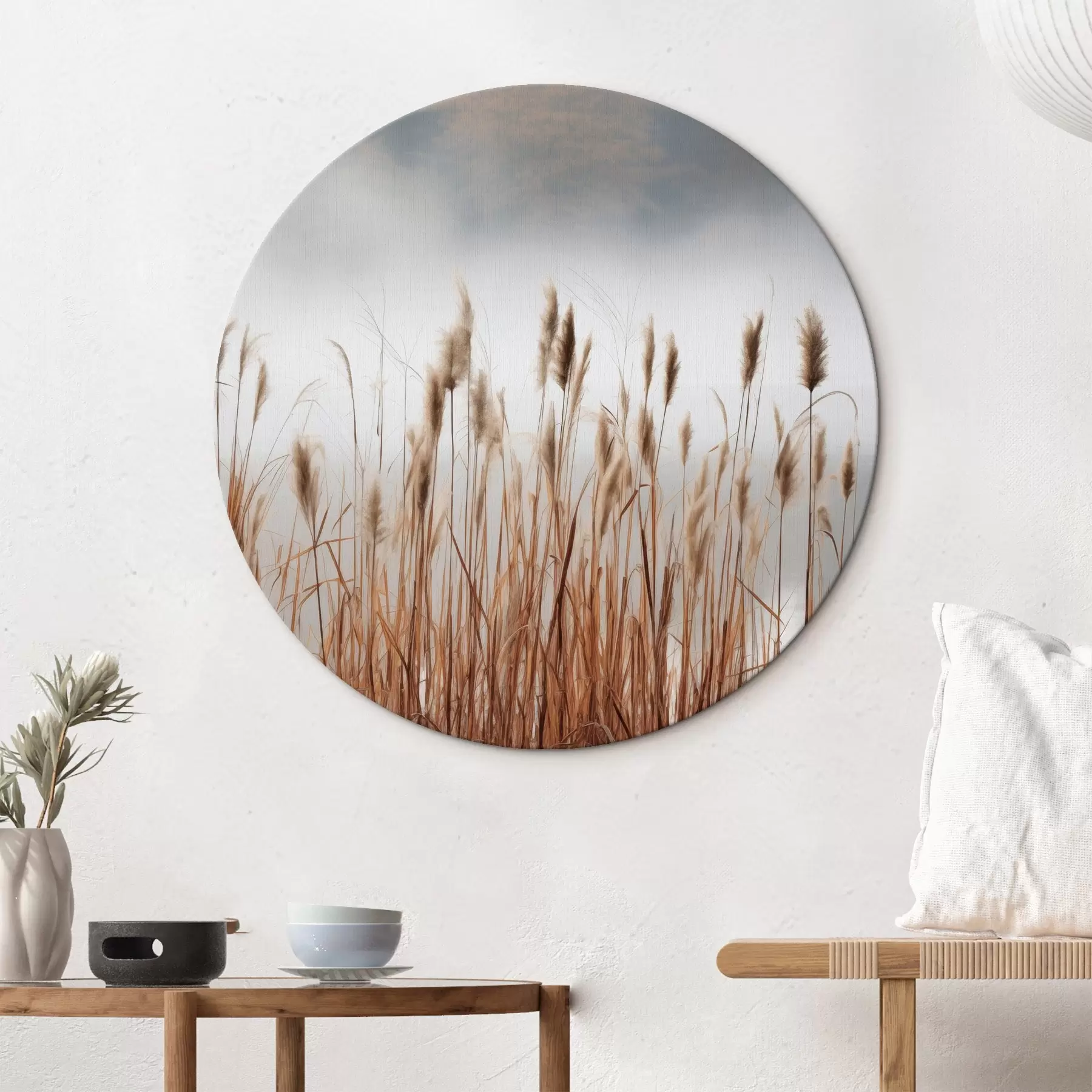 murales de pared Juncos altos que crecen en un cuerpo de agua, el agua refleja los juncos, fondo brumoso, luz suave, escena natural r46696