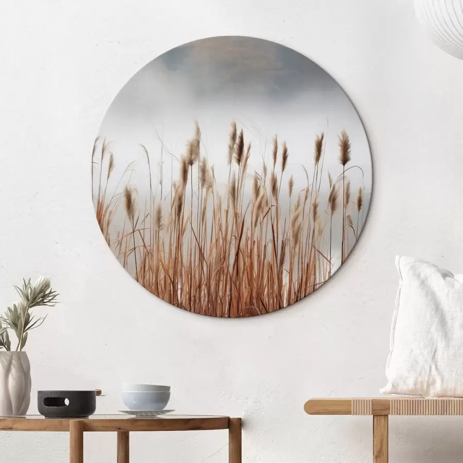 murales de pared Juncos altos que crecen en un cuerpo de agua, el agua refleja los juncos, fondo brumoso, luz suave, escena natural r46696