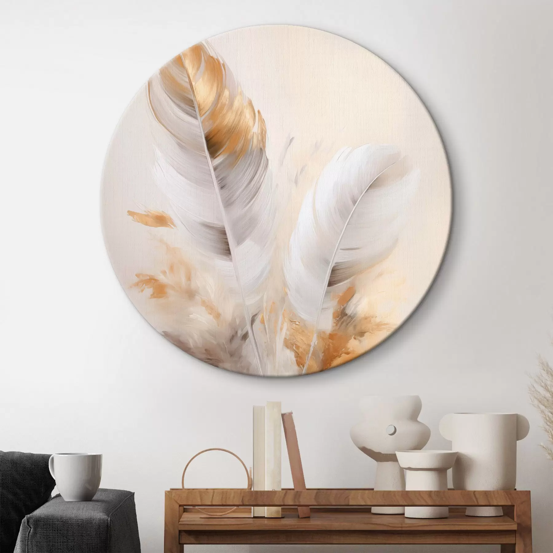 murales de pared Plumas abstractas, rodeadas de plumas beige y marrones, suaves y delicadas, sobre un fondo beige claro r46711