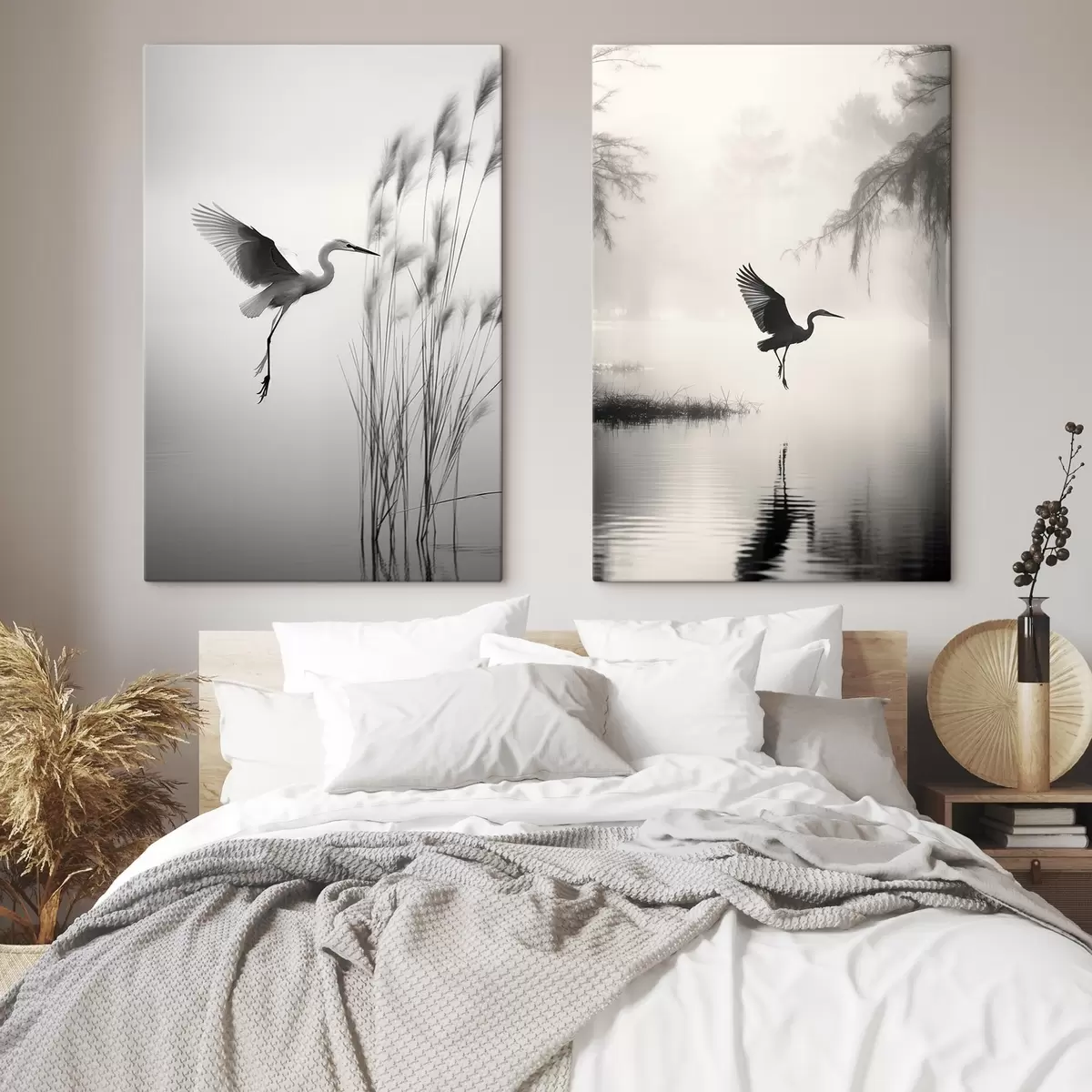 murales de pared Una garza blanca con las alas extendidas, volando cerca de altos juncos, composición minimalista en blanco y negro. m01007