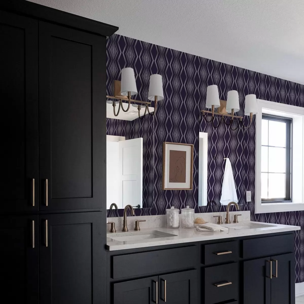 Papel pintado Fondo violeta intenso con diamantes y líneas grises en zigzag. a00974v1