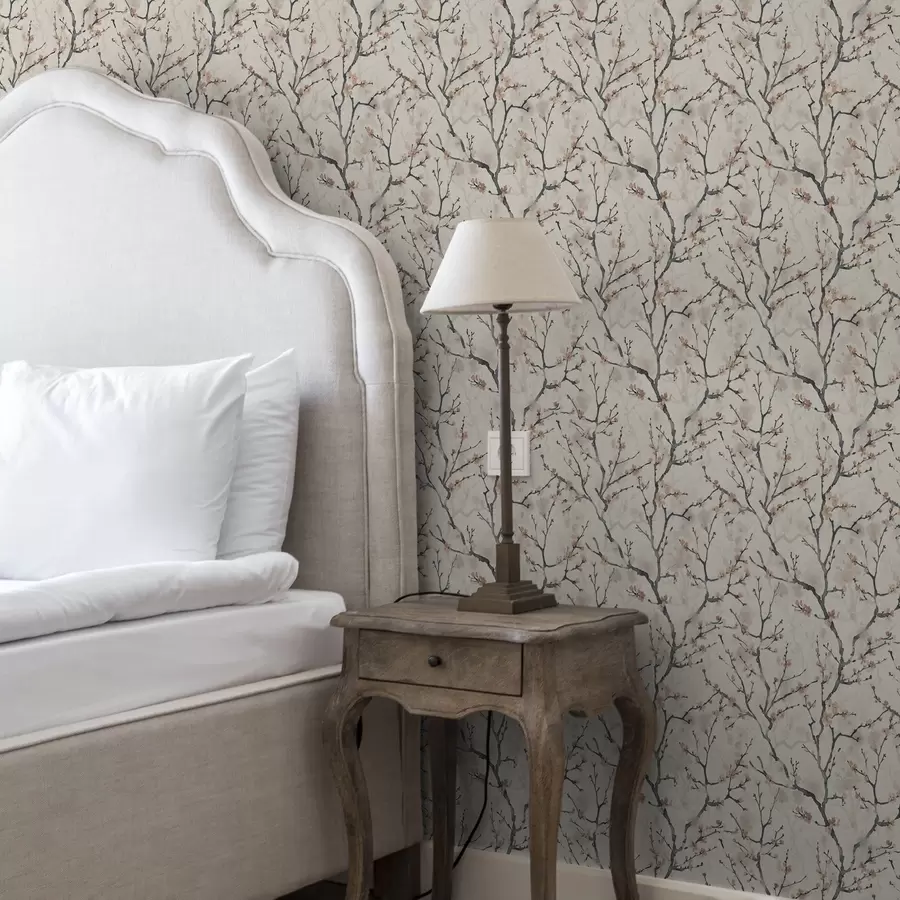 murales de pared Ramas de sakura pintadas con acuarela sobre un fondo claro. a01033