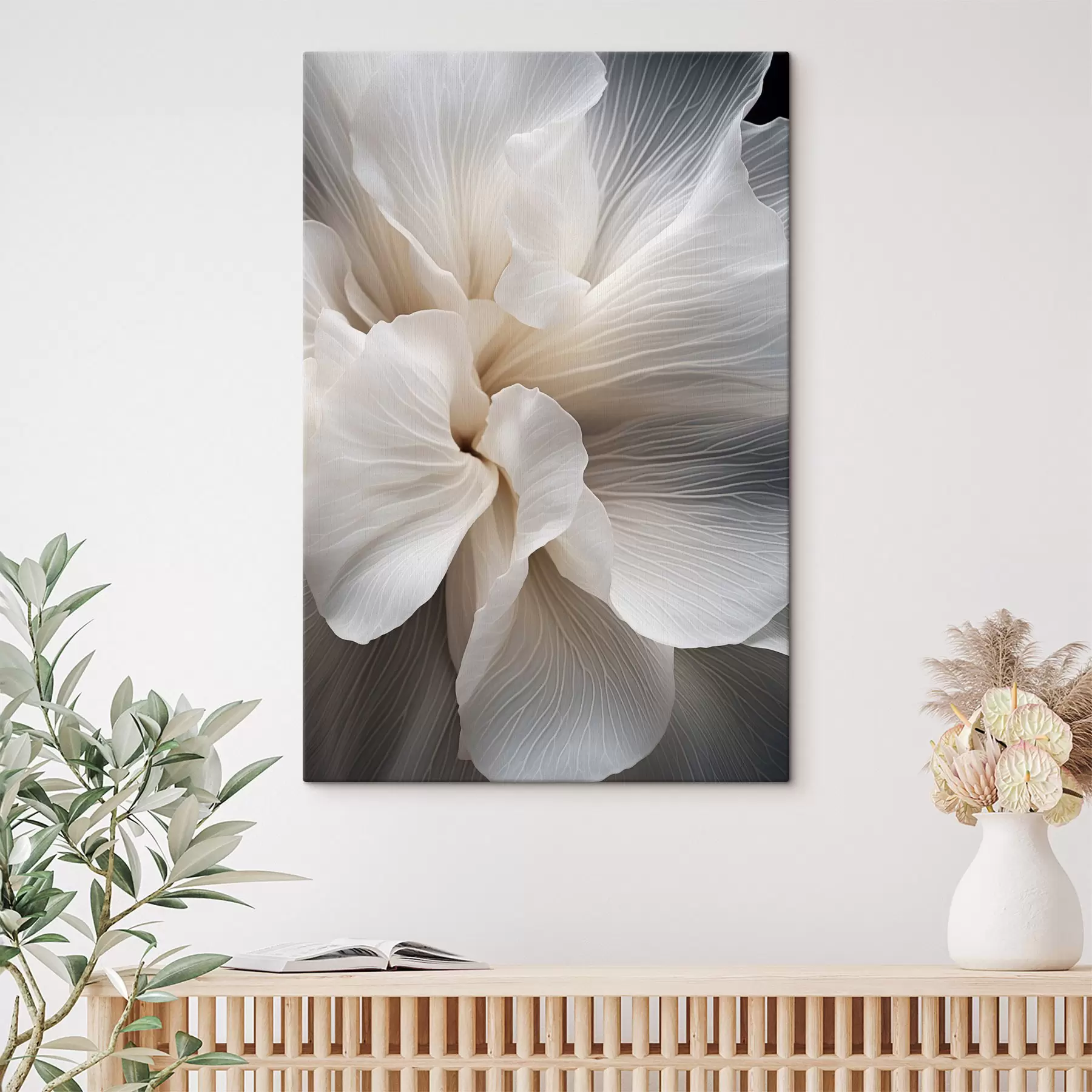 murales de pared Primer plano de delicados pétalos florales blancos abstractos con líneas intrincadas y un fondo oscuro difuminado s47018