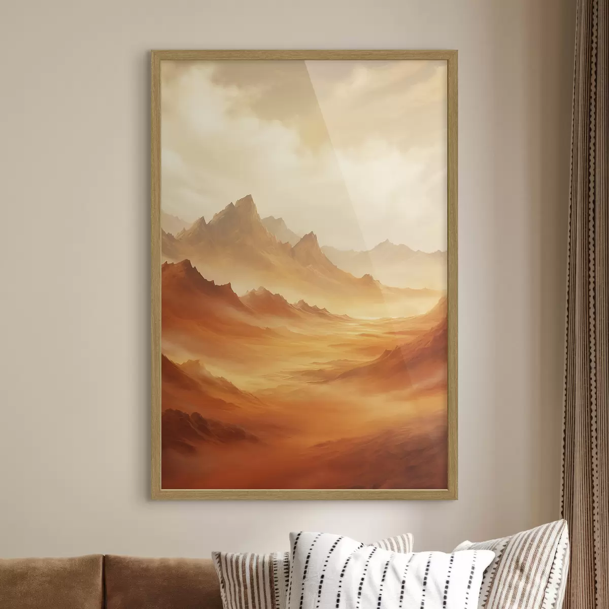 Poster Un vasto paisaje desértico de color naranja con imponentes montañas rocosas bajo un cielo brumoso y soleado con nubes tenues f47029