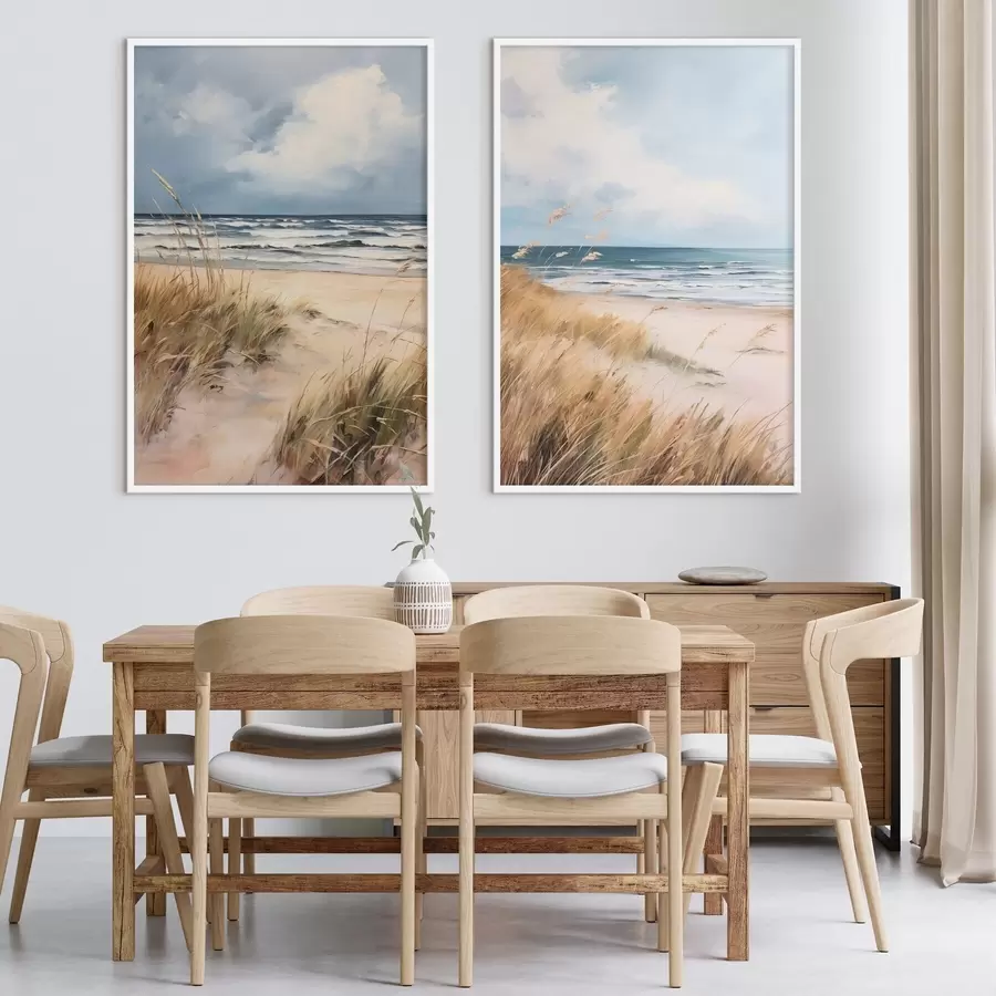 murales de pared Una playa de arena con hierba alta en primer plano, el océano con olas y un cielo nublado al fondo d00521