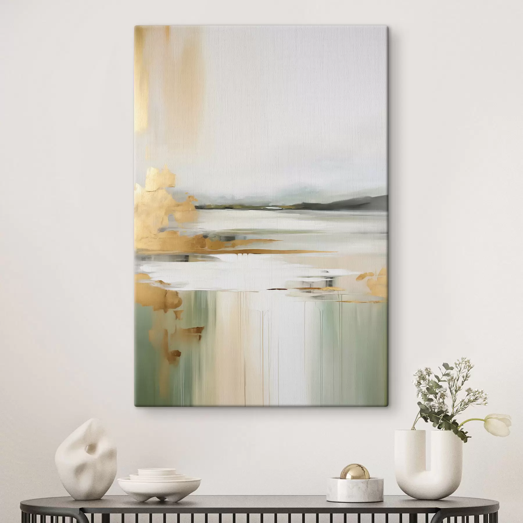 murales de pared Paisaje abstracto con tonos amarillos y verdes, agua que refleja el cielo y montañas lejanas, cielo pálido y brumoso. s47438